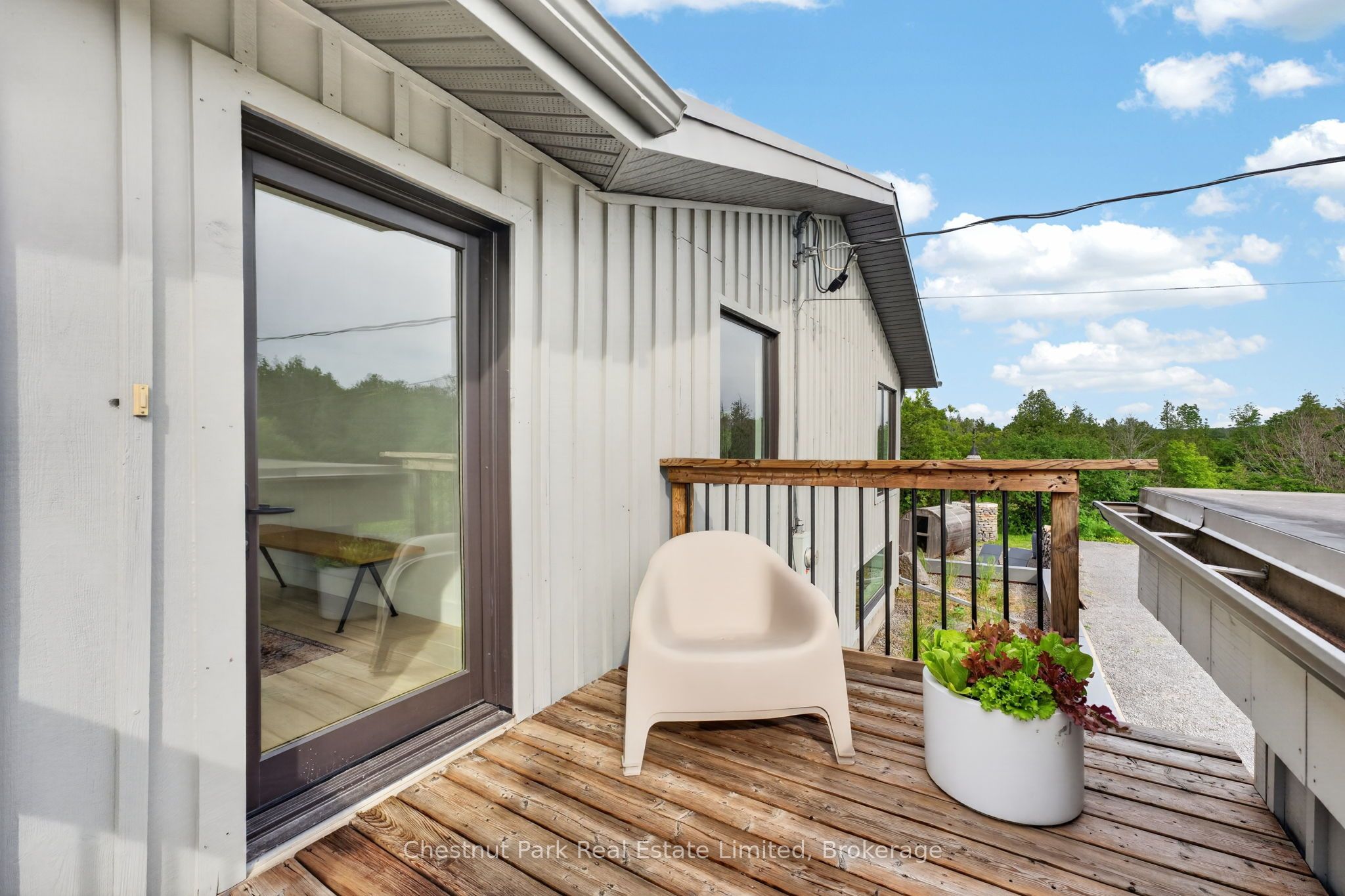 745 Crowes Road Property Photo 5