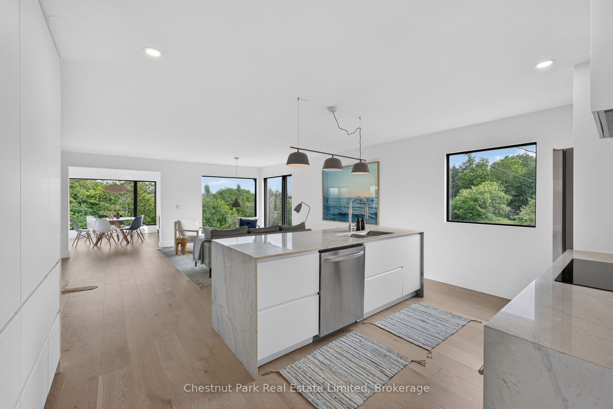 745 Crowes Road Property Photo 7