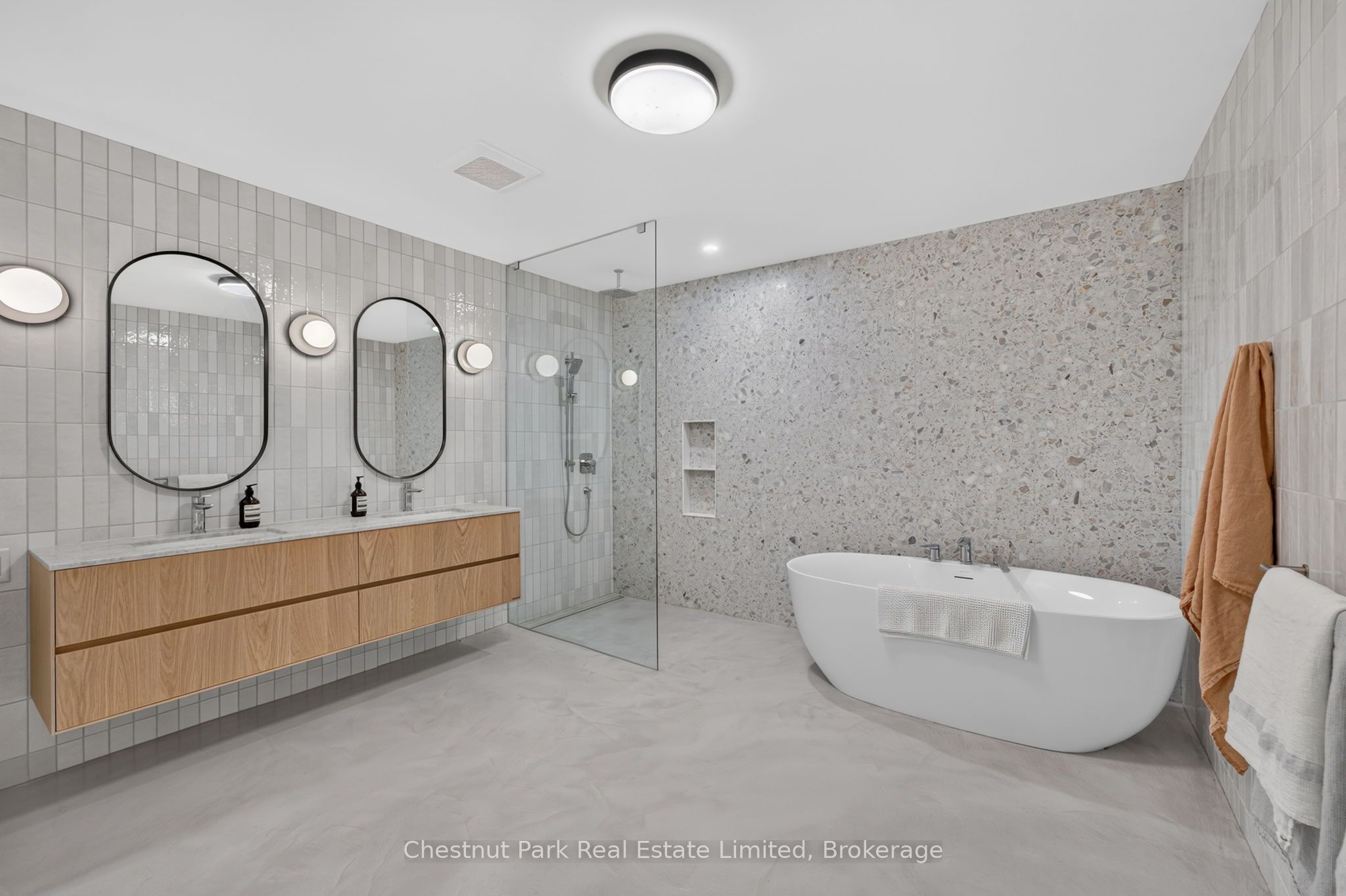 745 Crowes Road Property Photo 26