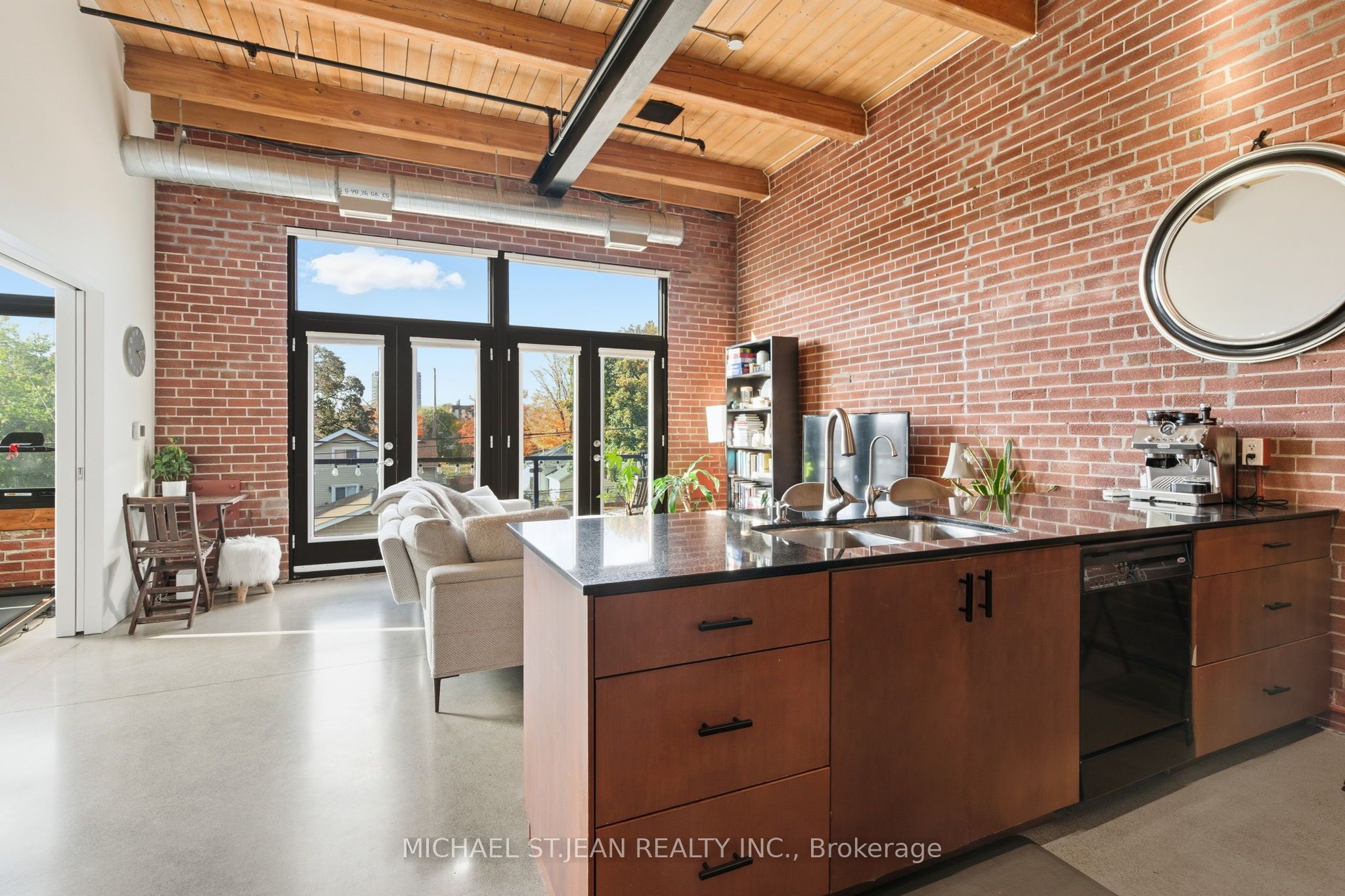 85 Spruce Street N 203 Property Photo 13