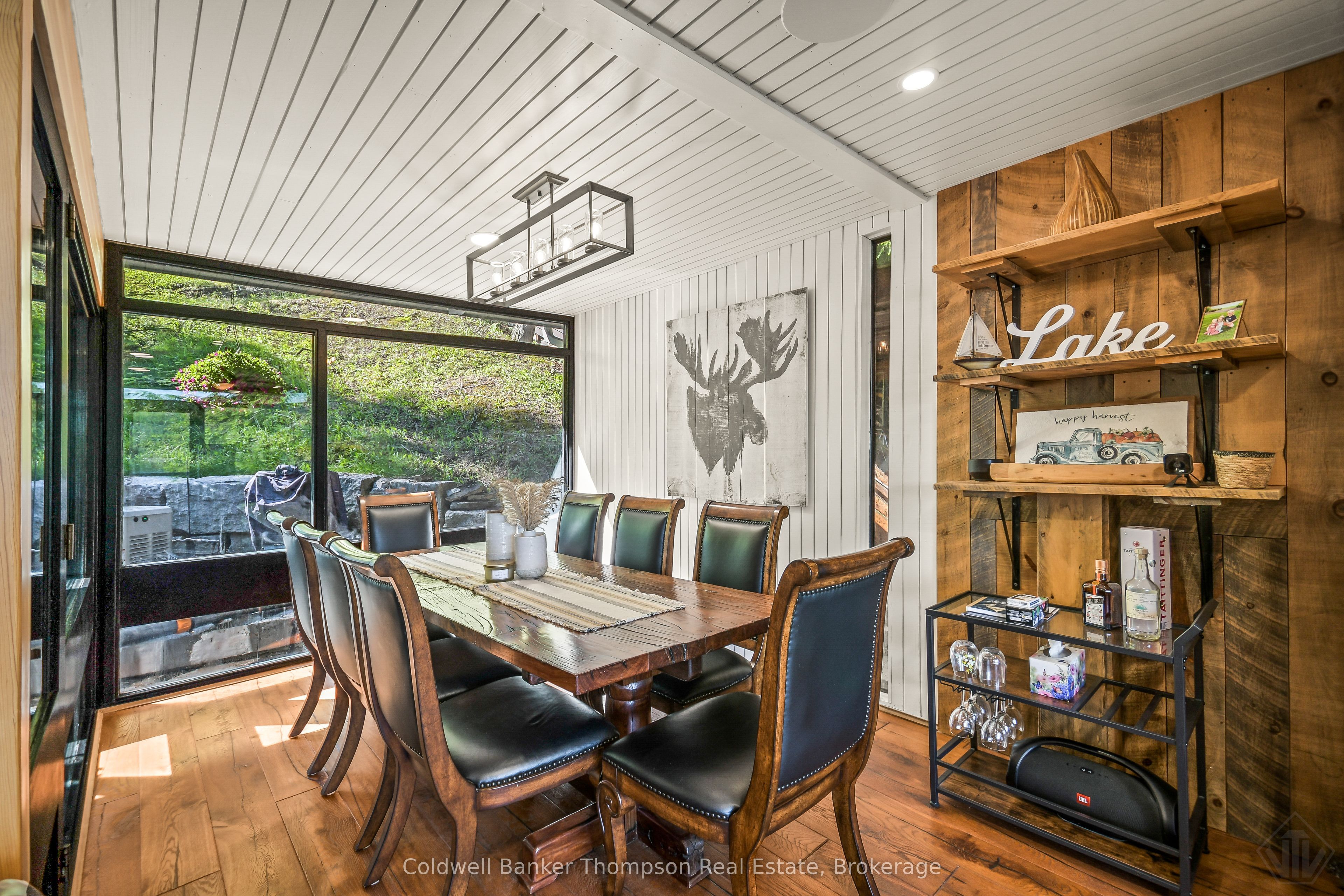 1053 Hemlock Point Lane Property Photo 13