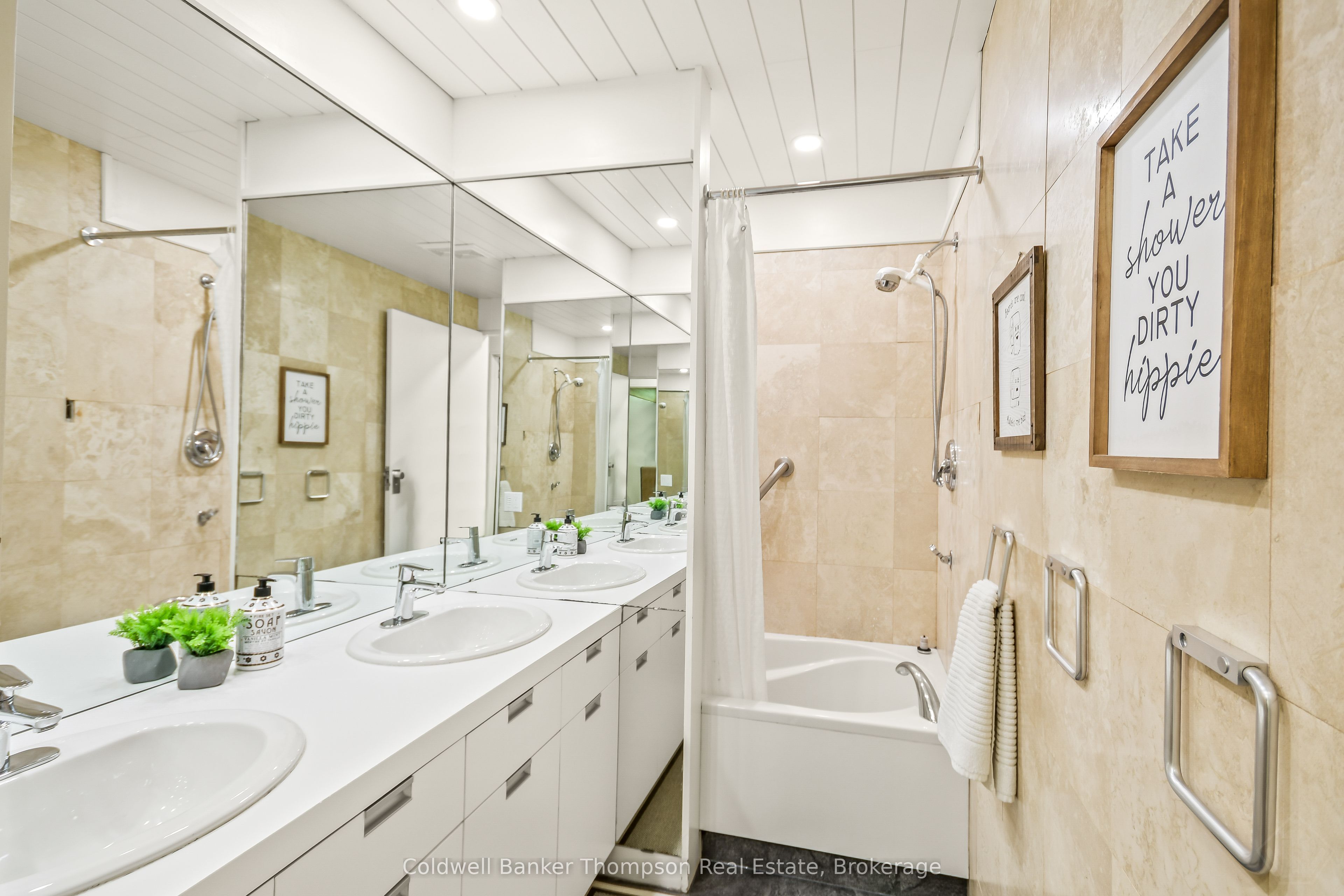 1053 Hemlock Point Lane Property Photo 15