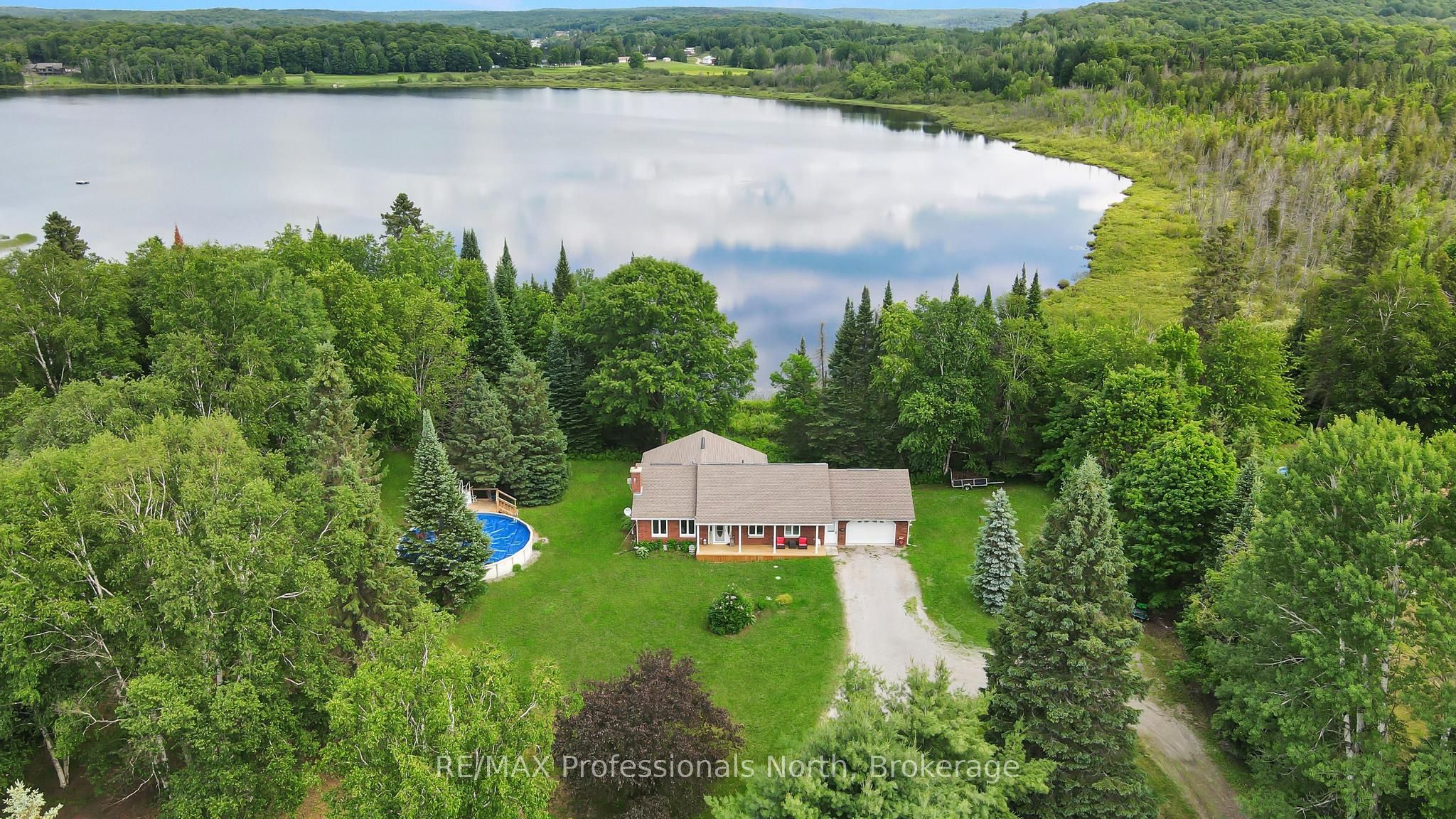 1187 Woods Road Property Photo 2