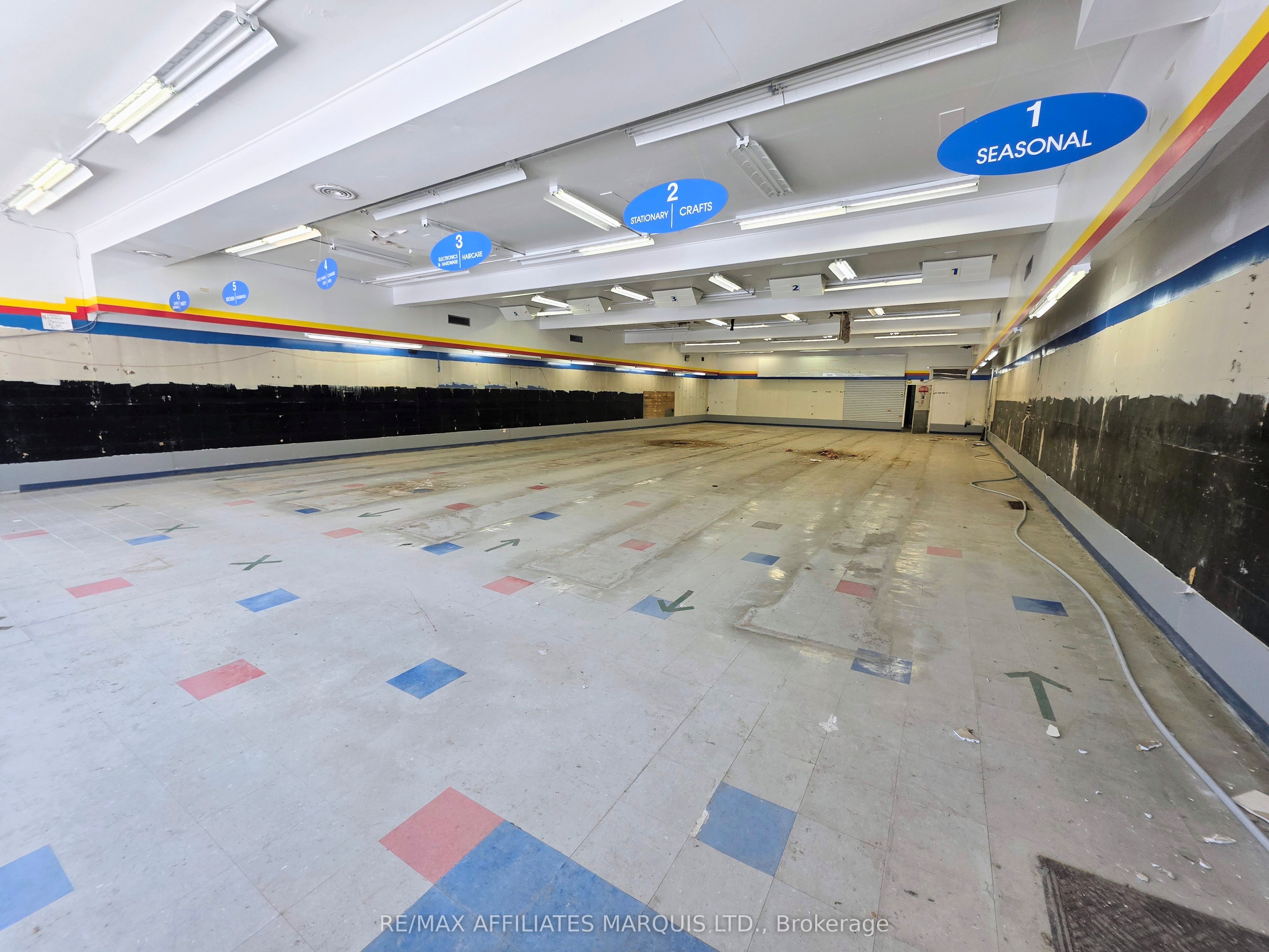 28 Beckwith Street N Property Photo 6