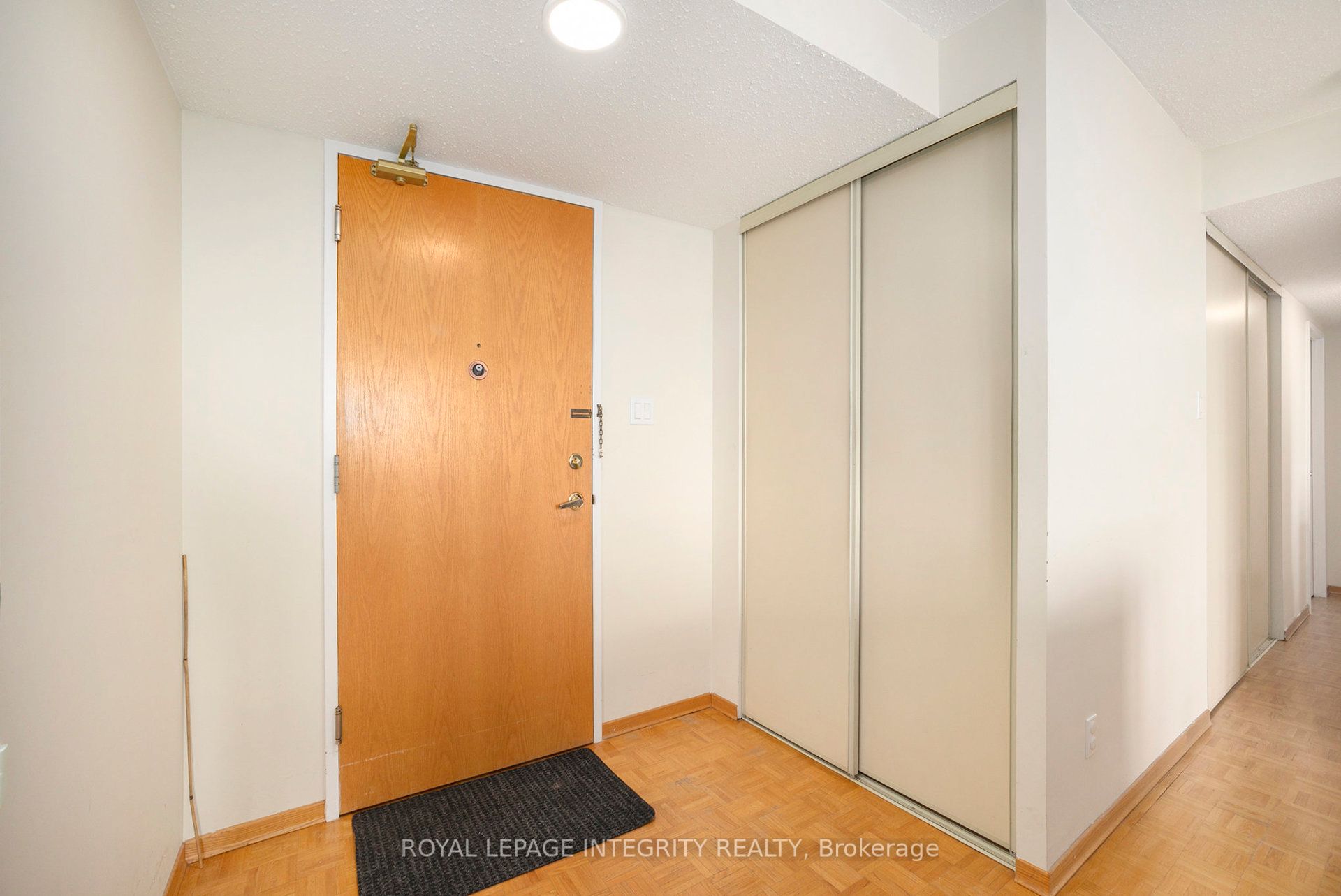 2871 Richmond Road 1608 Property Photo 7