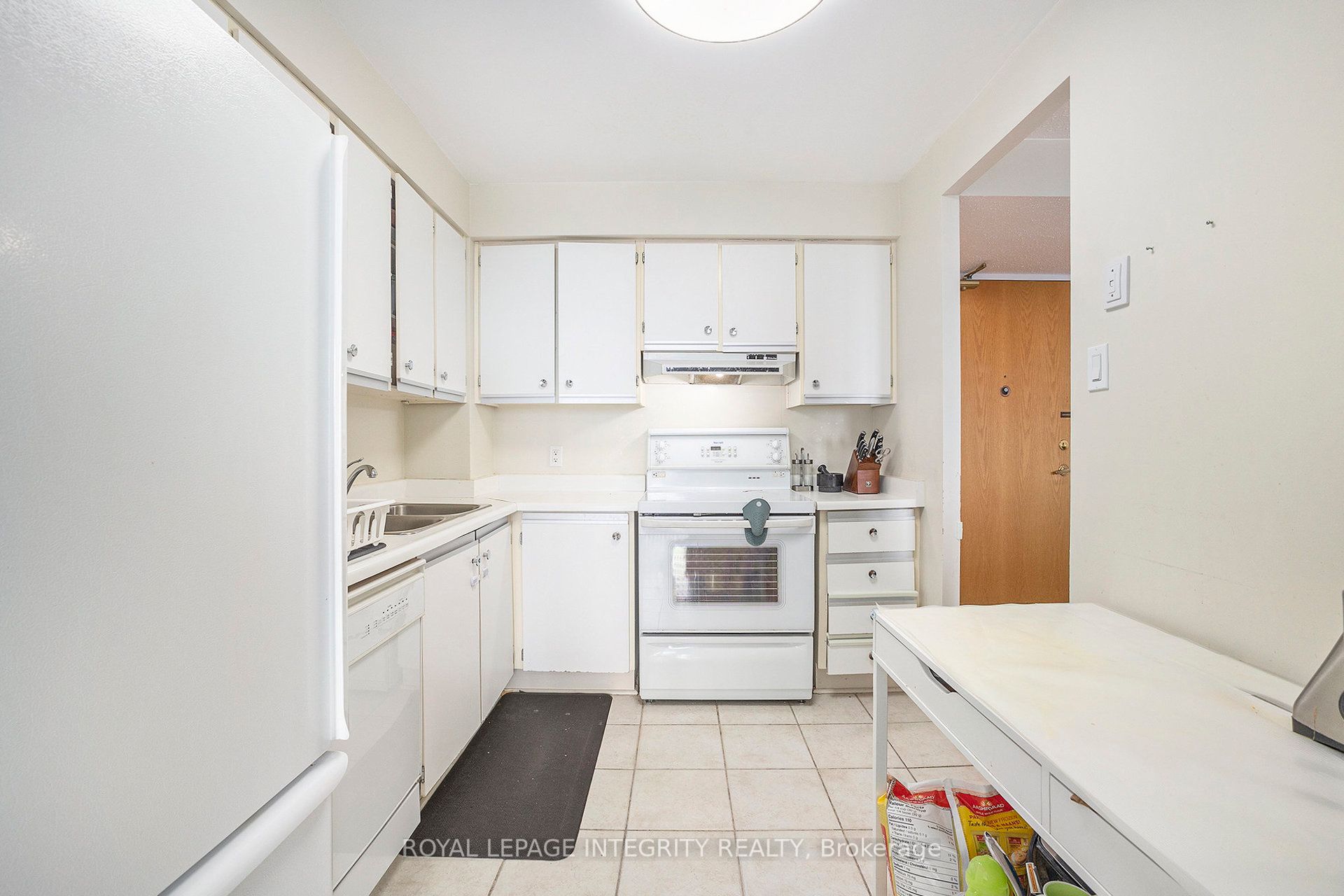 2871 Richmond Road 1608 Property Photo 15