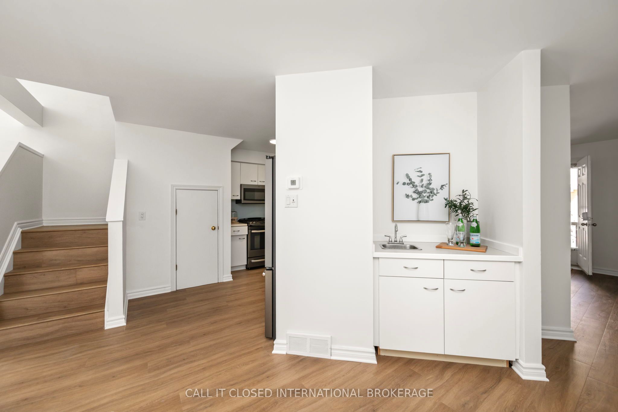 374 Edith Cavell Boulevard 3 Property Photo 11