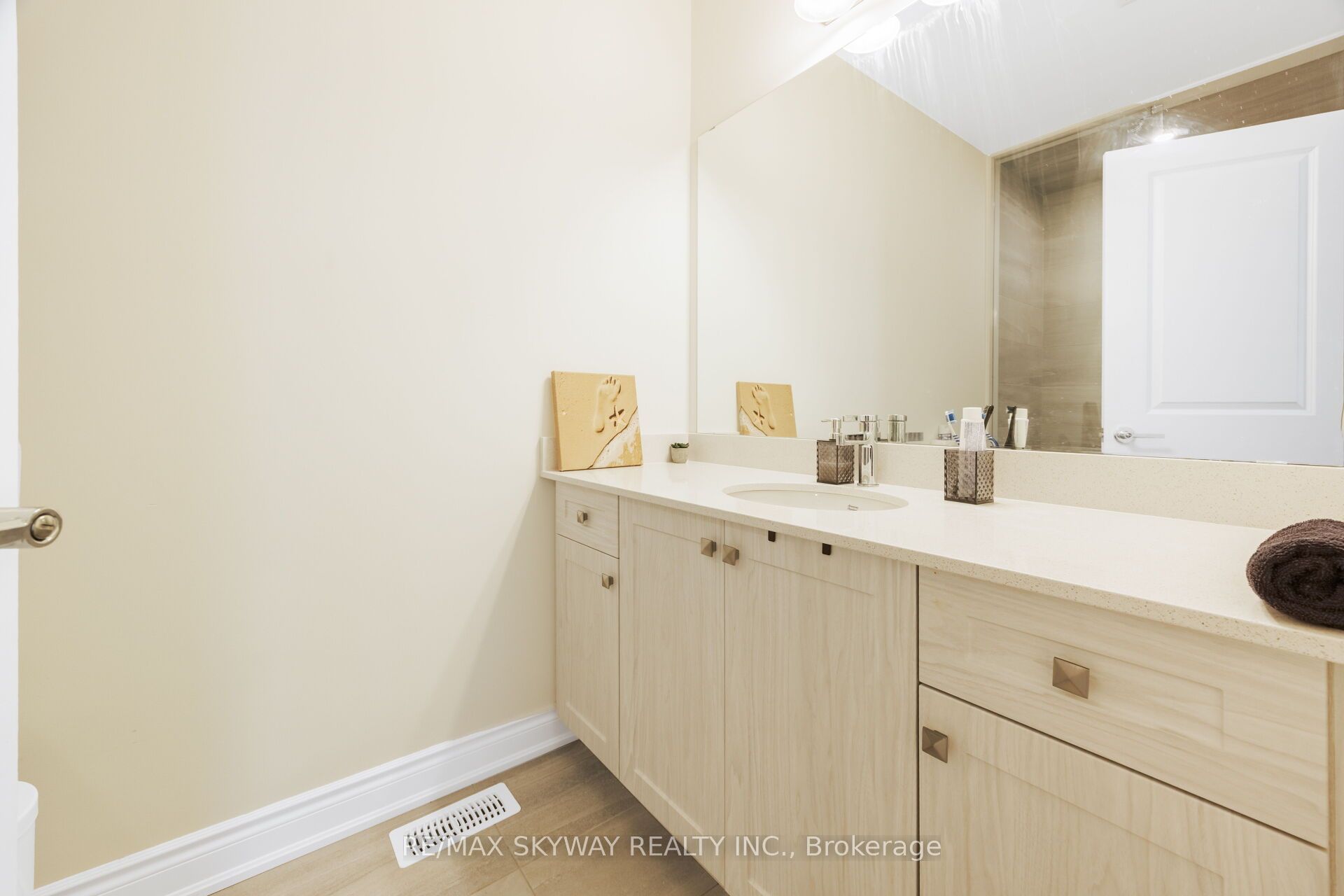 6 Ewing Way Property Photo 31
