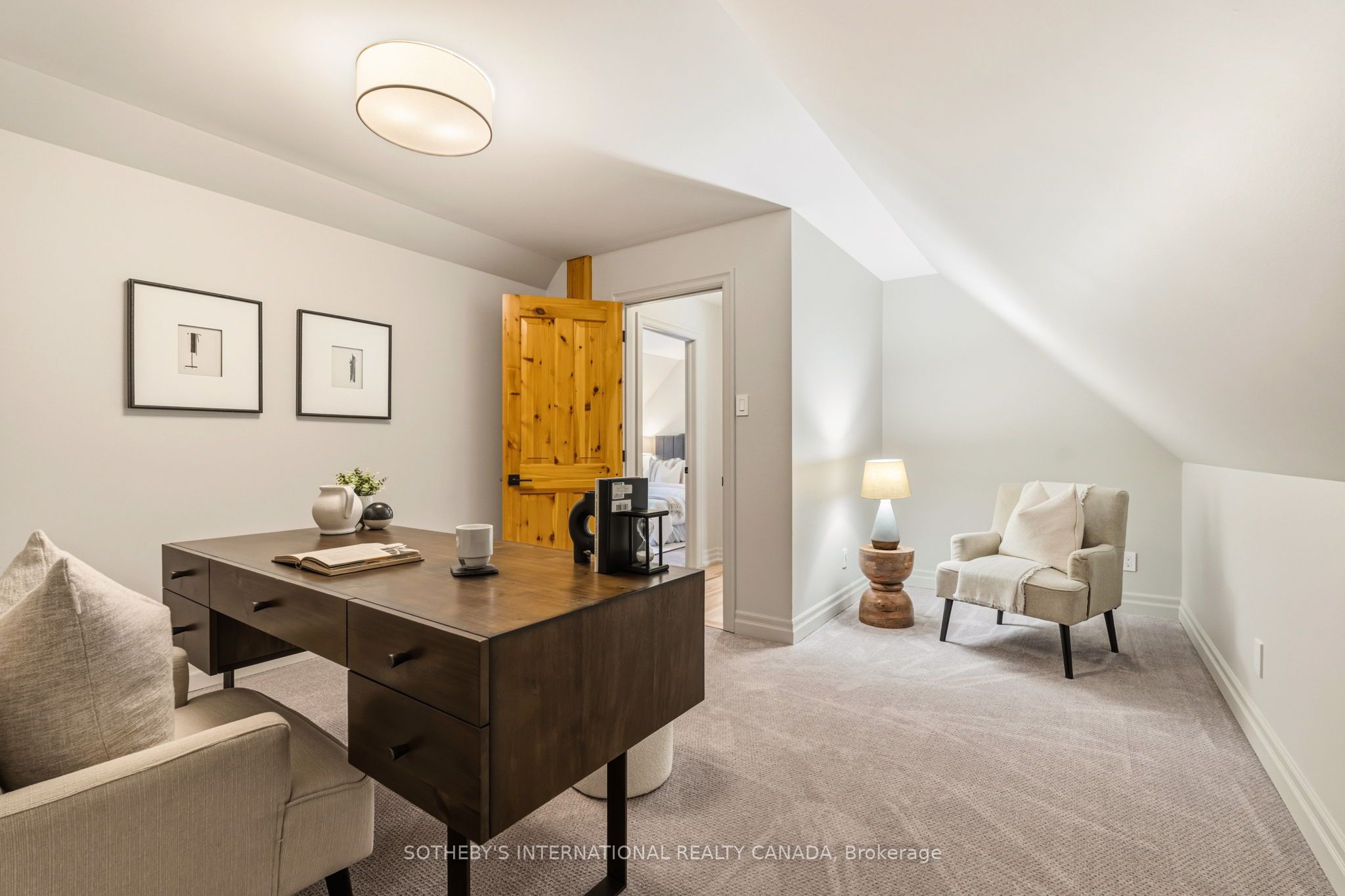 136 Princes Street W Property Photo 37