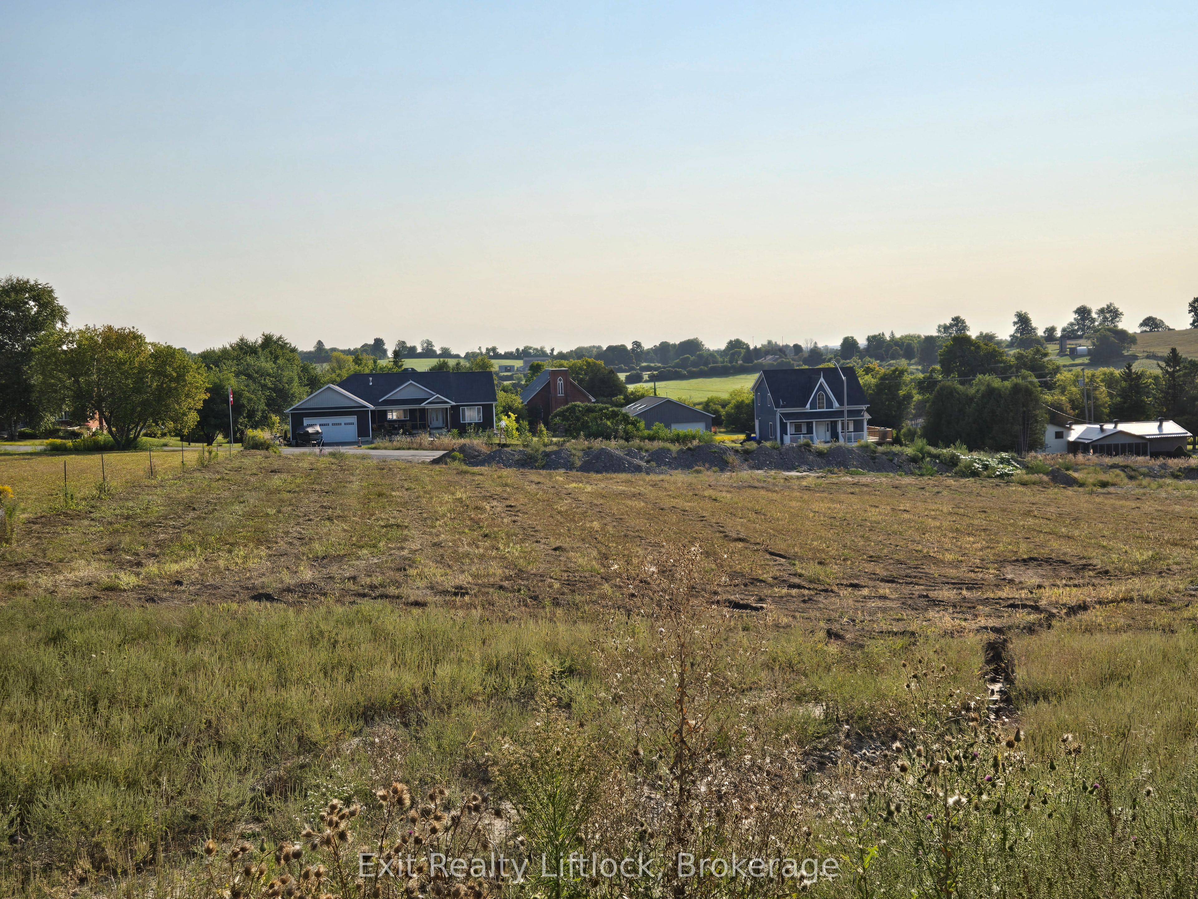 1908 Ashley Crescent Property Photo 4