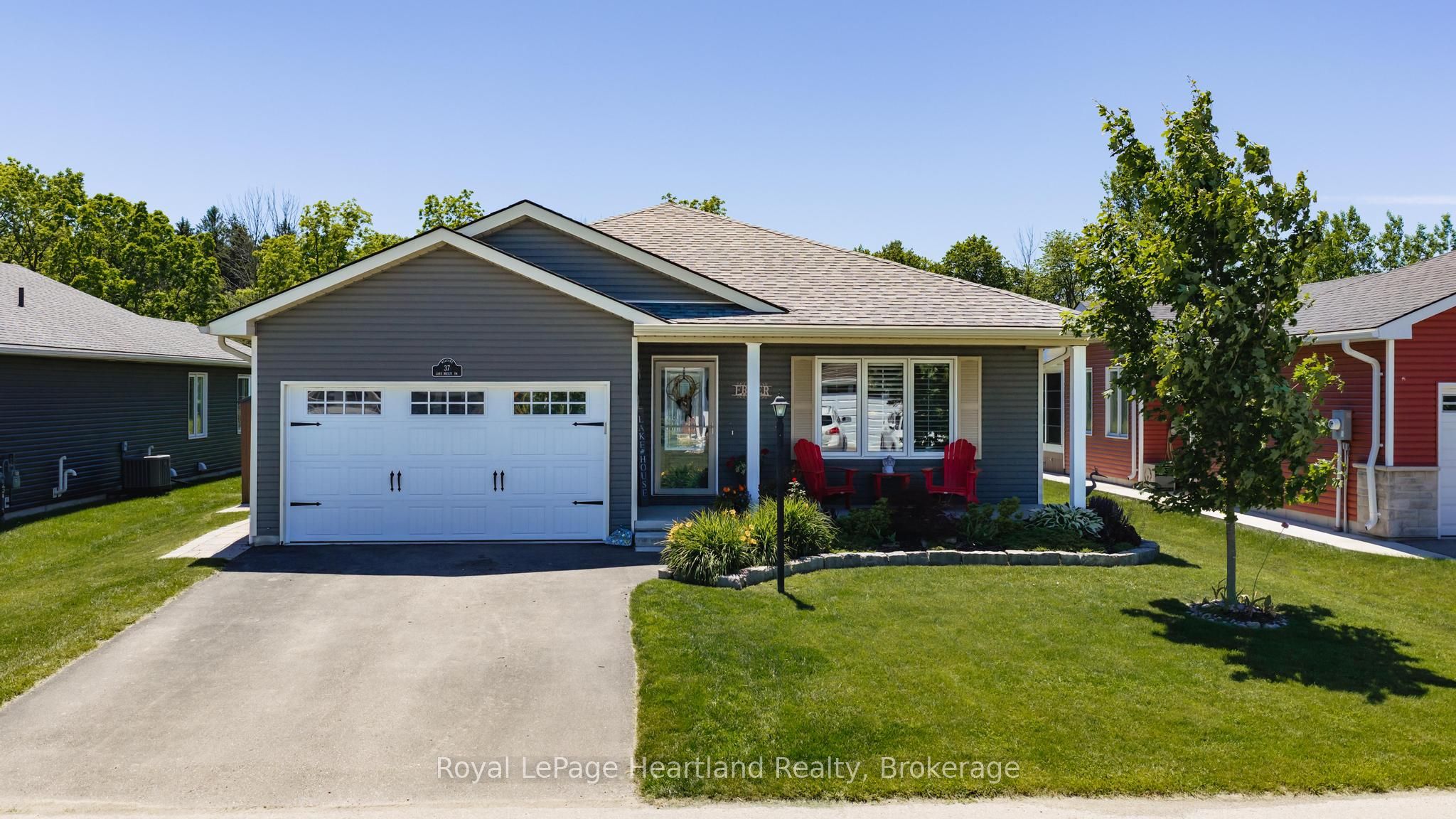 37 Lake Breeze Drive Property Photo 1