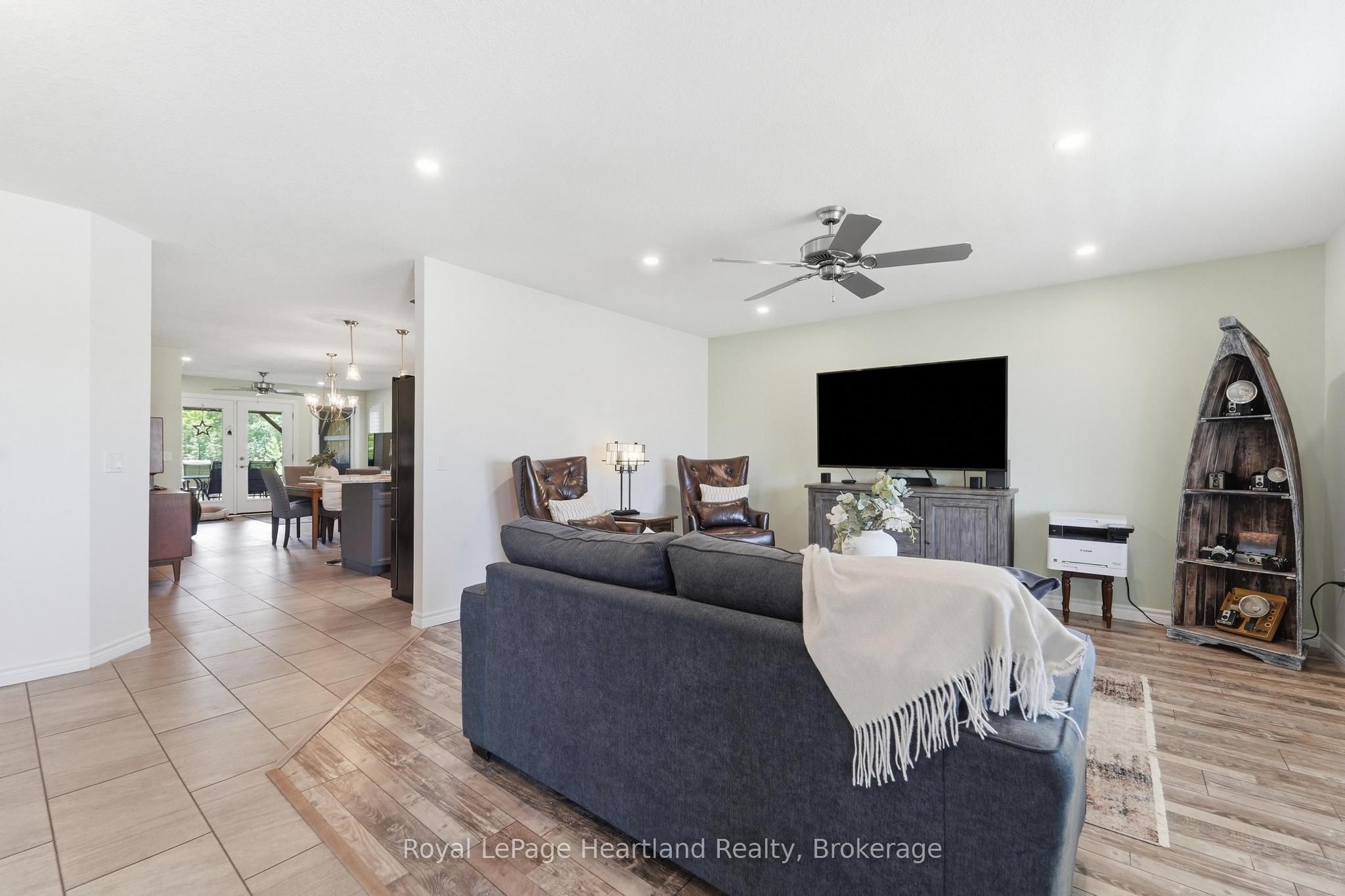 37 Lake Breeze Drive Property Photo 6