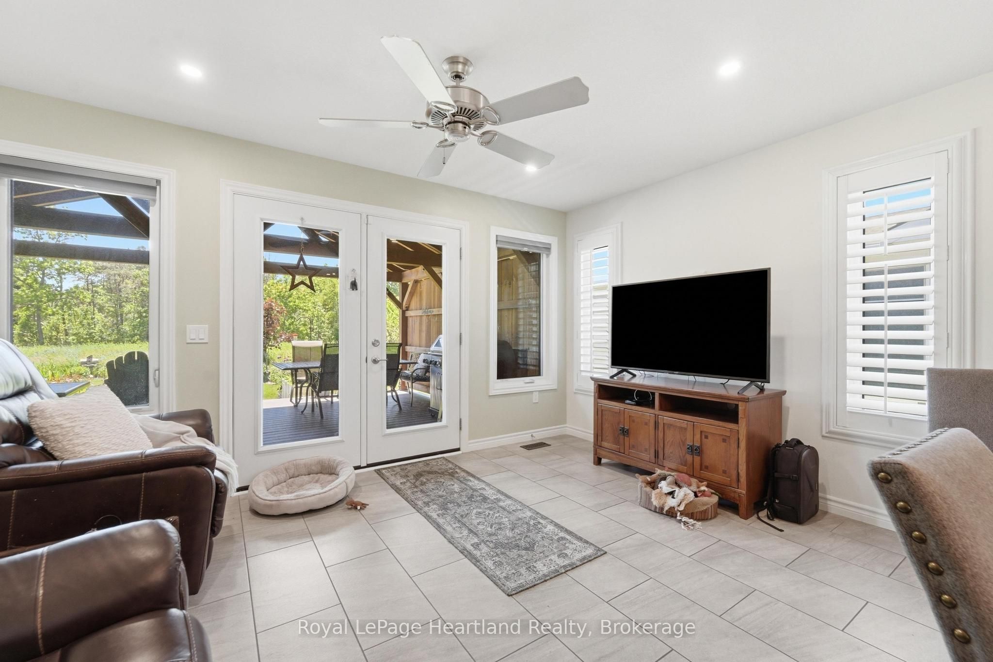 37 Lake Breeze Drive Property Photo 16