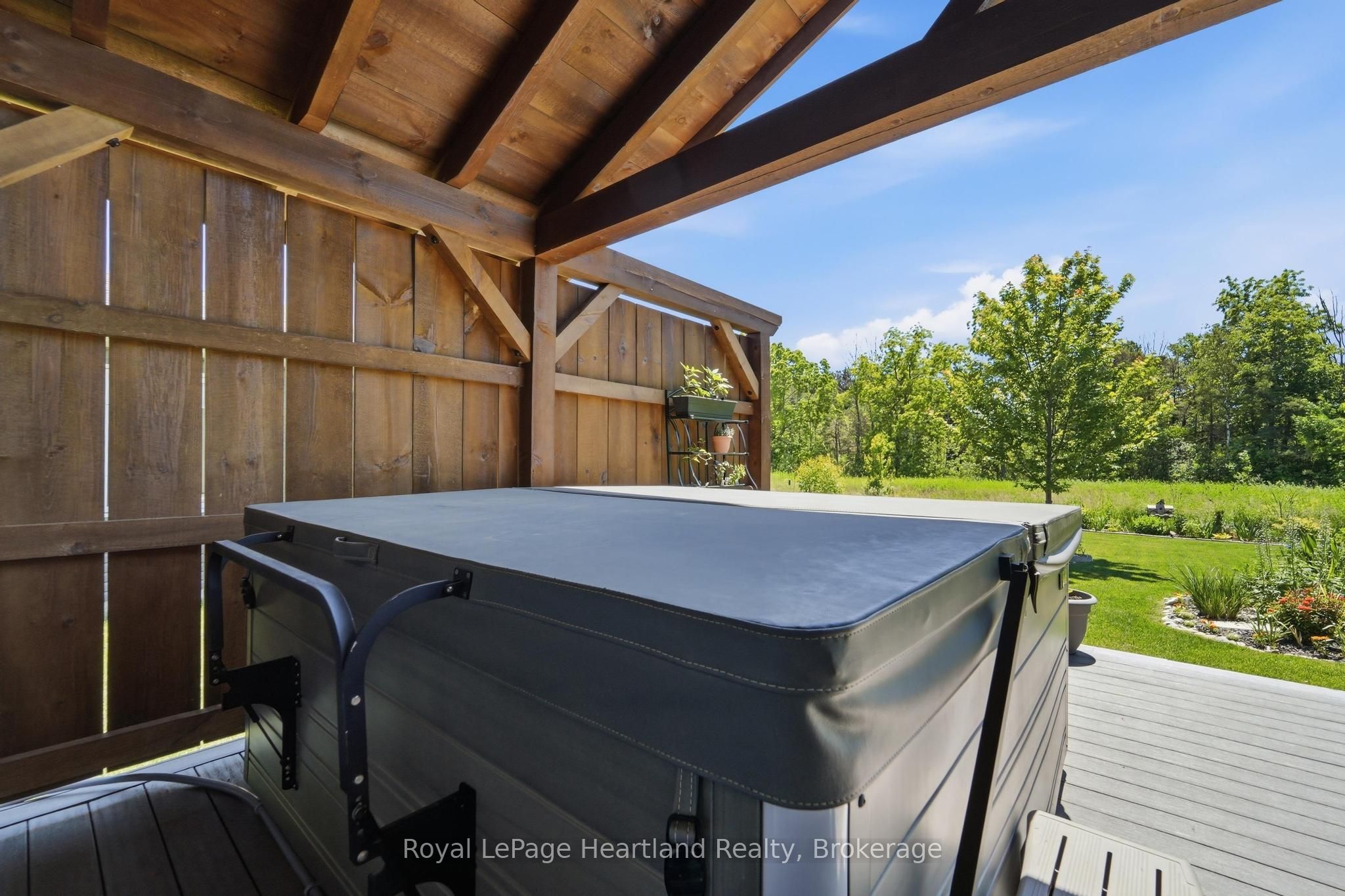 37 Lake Breeze Drive Property Photo 29