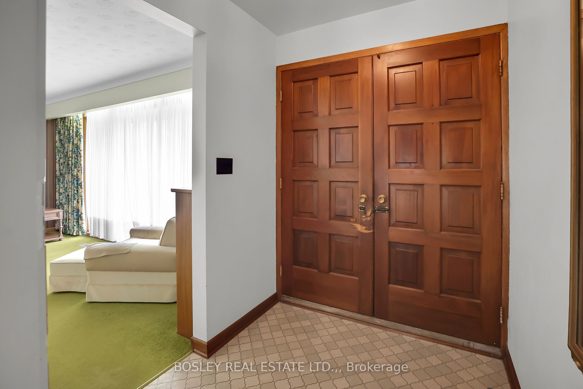 1320 Niagara Stone Road Property Photo 2