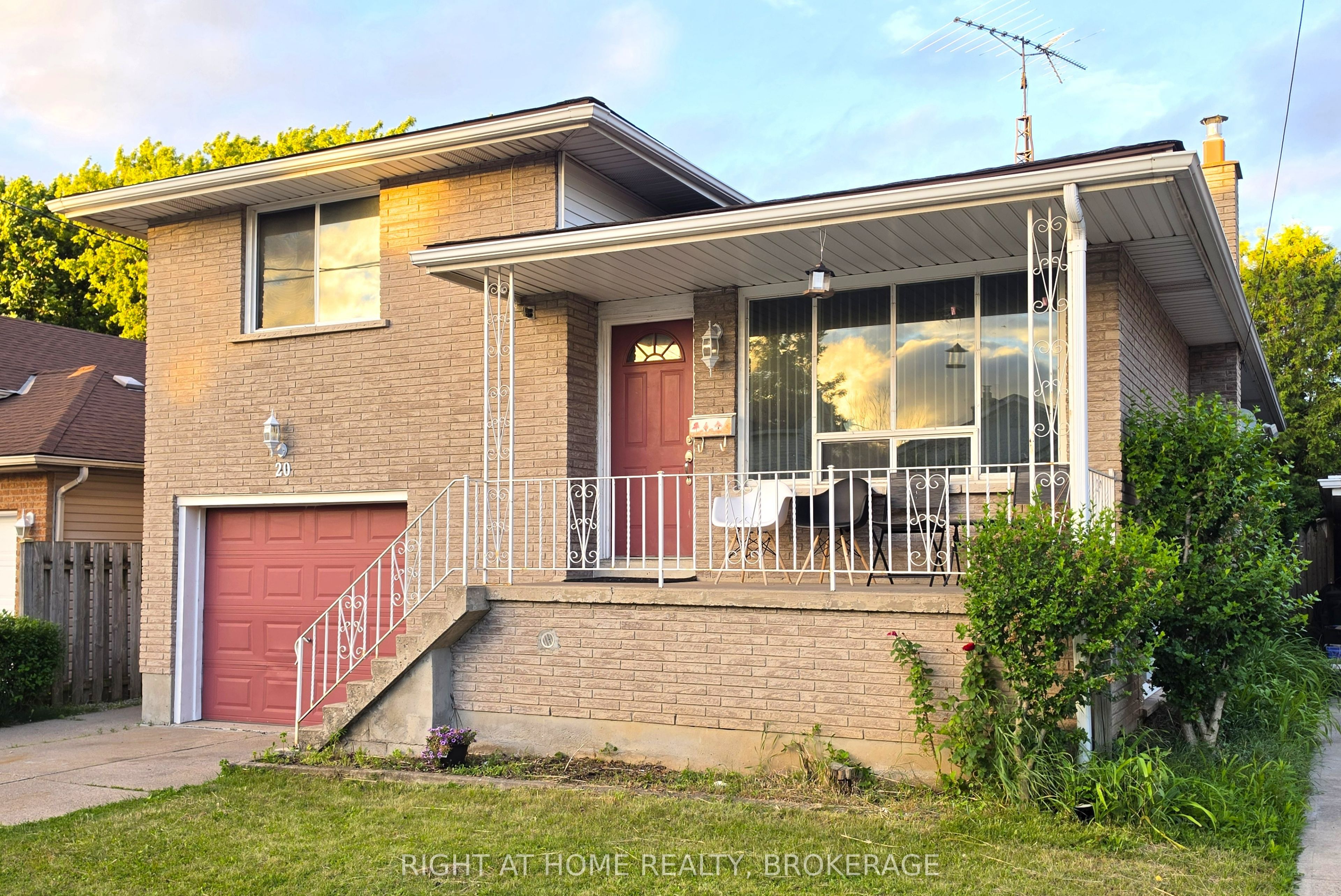 20 Augusta Avenue Property Photo 3