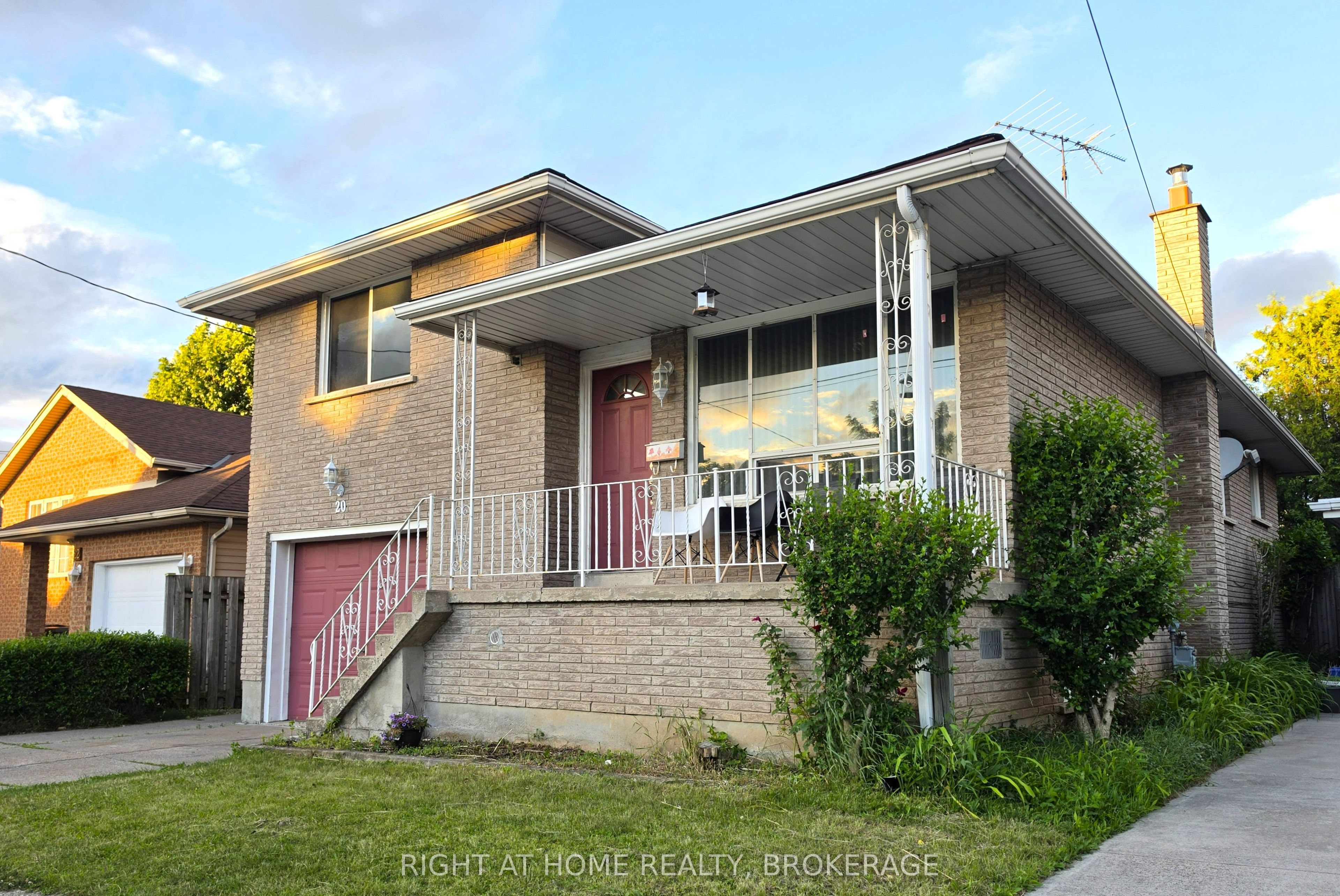 20 Augusta Avenue Property Photo 5