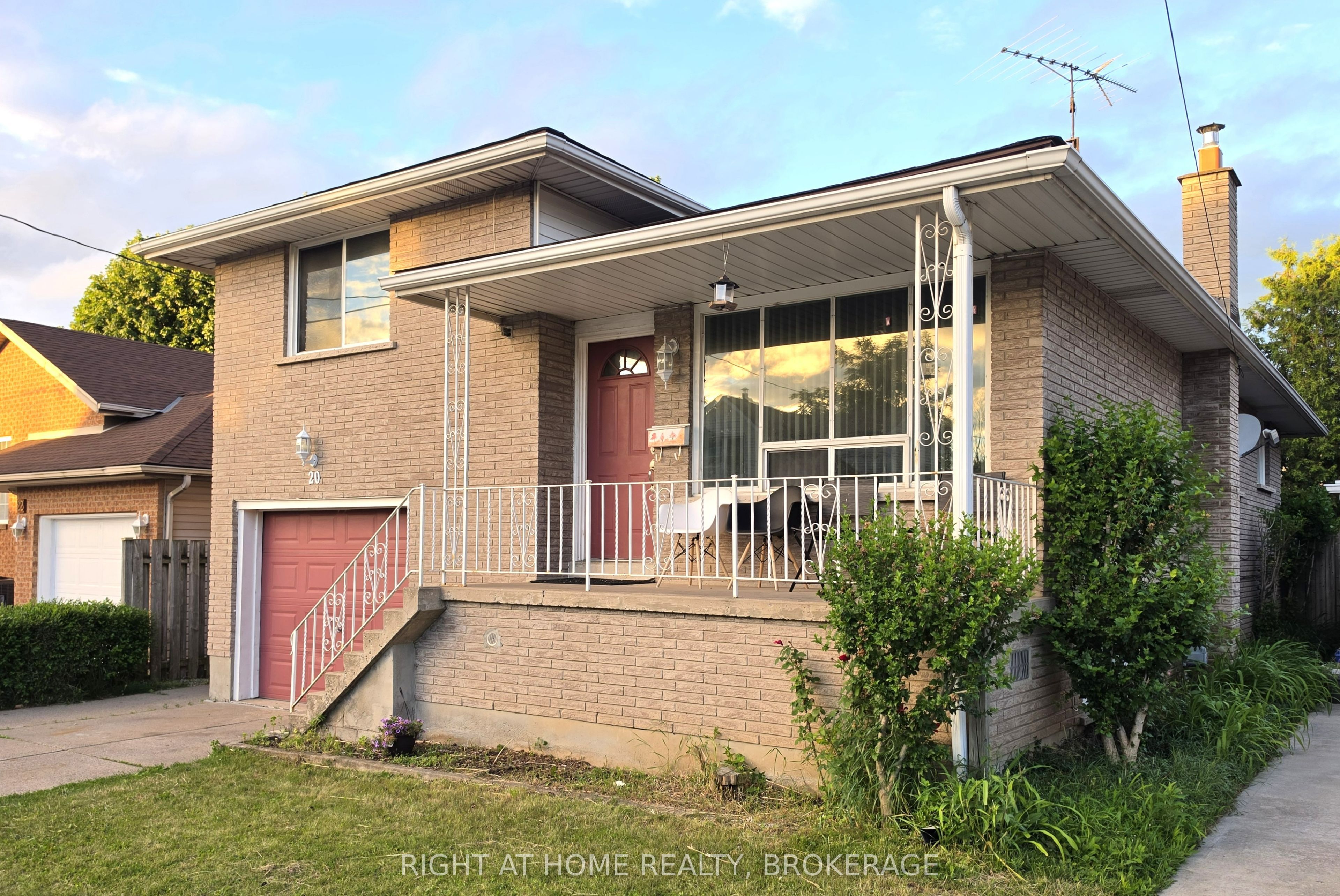 20 Augusta Avenue Property Photo 6