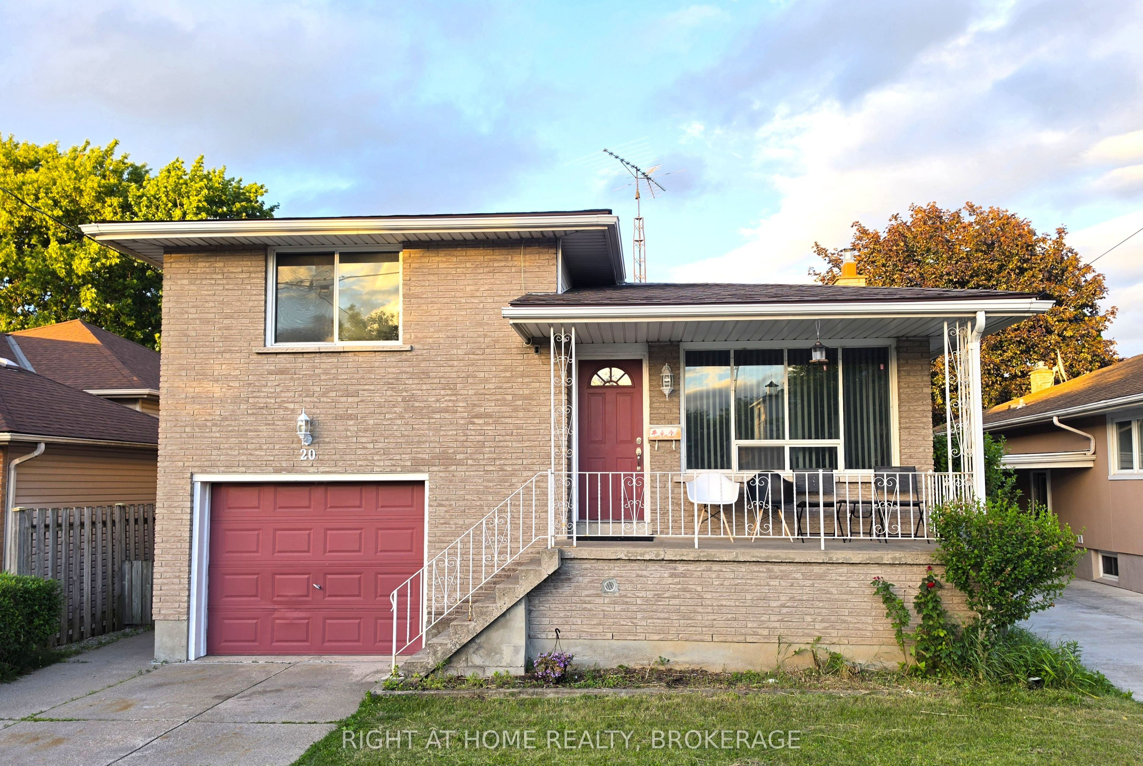 20 Augusta Avenue Property Photo 9