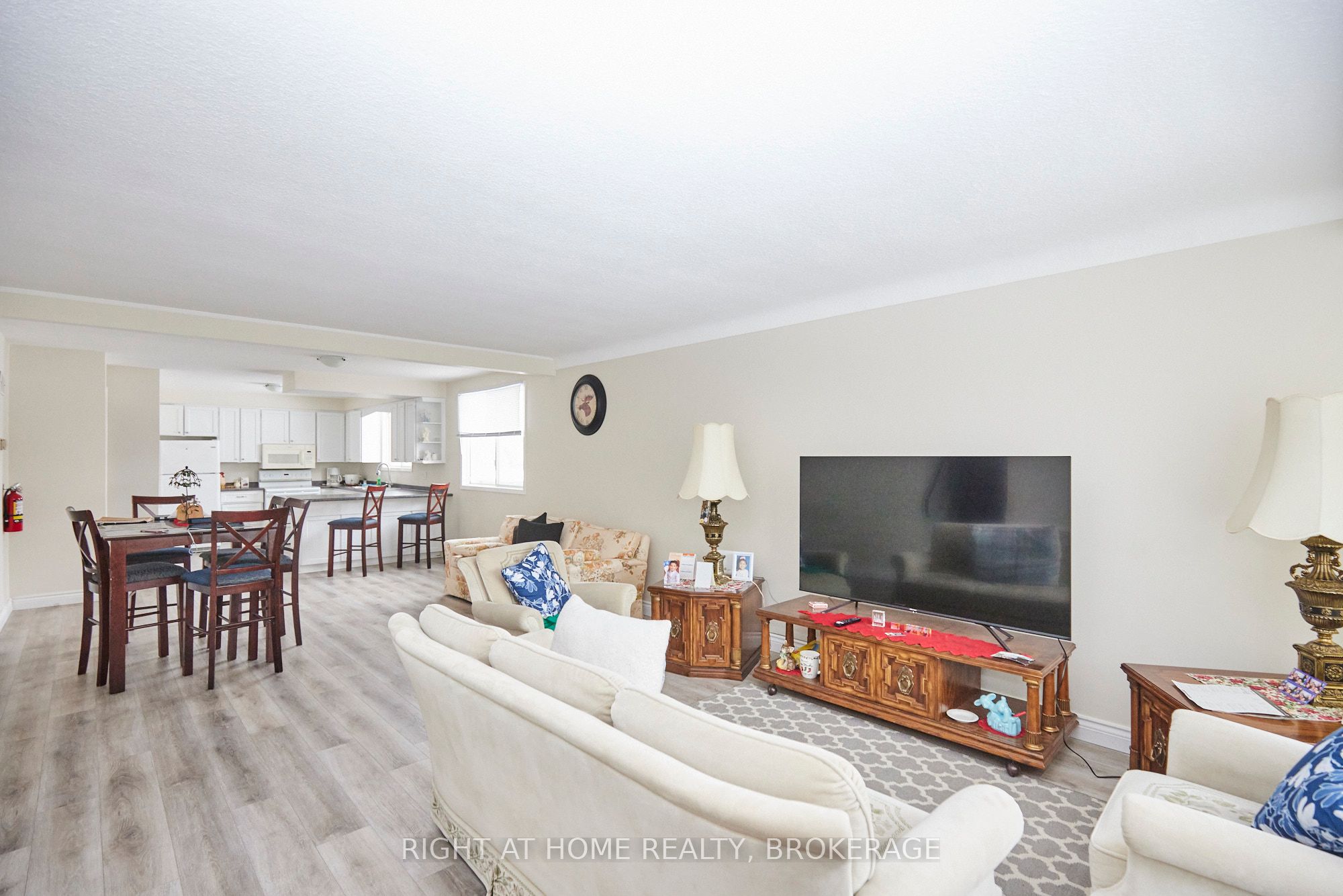 20 Augusta Avenue Property Photo 14