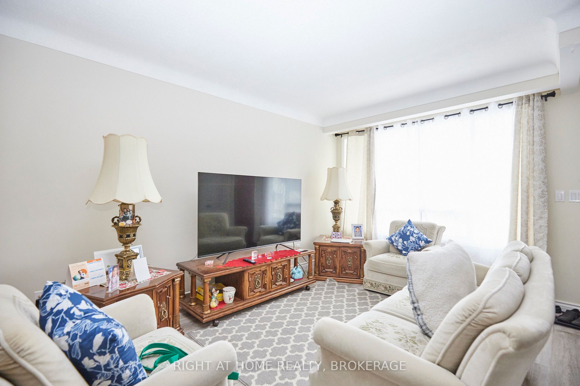 20 Augusta Avenue Property Photo 15