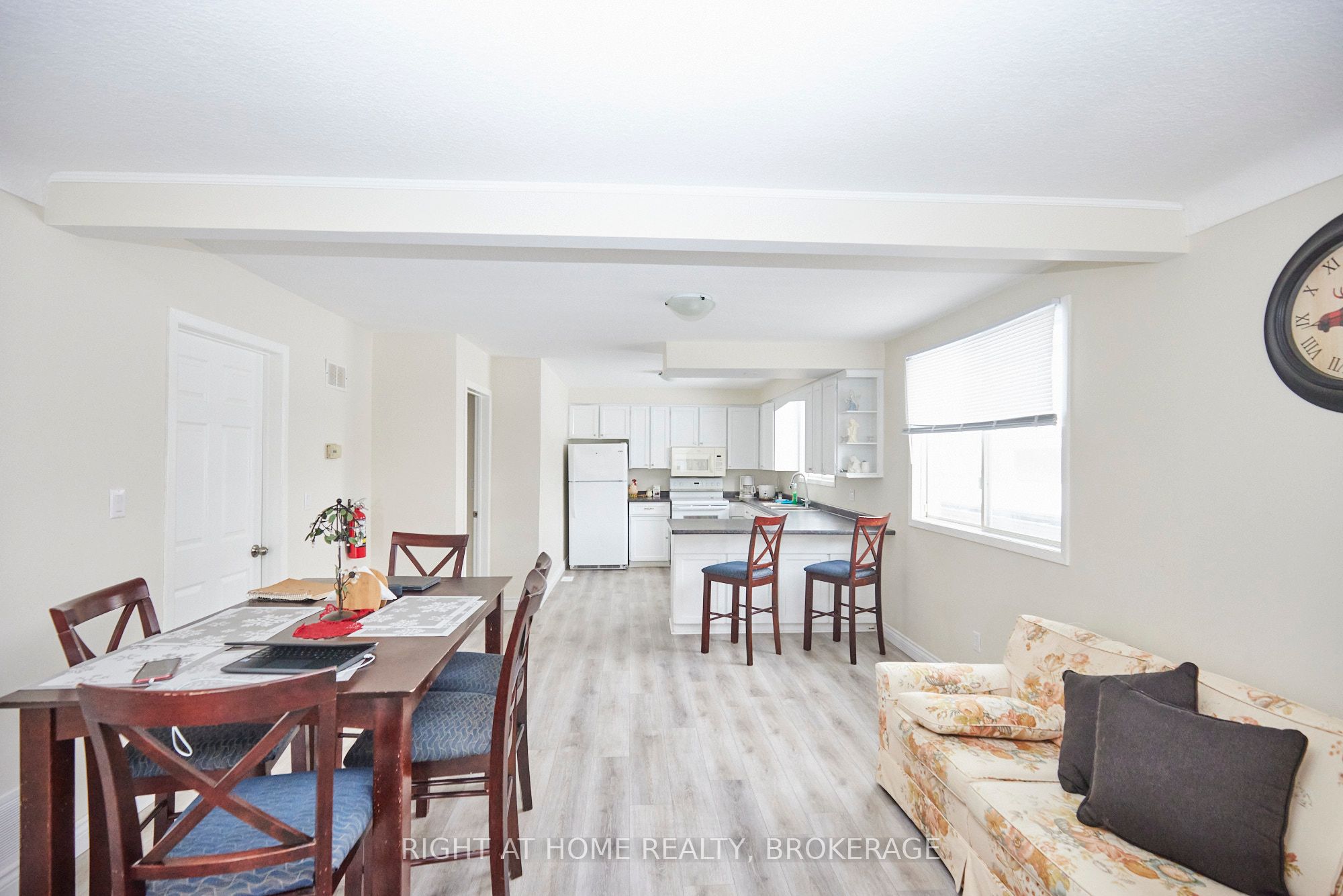 20 Augusta Avenue Property Photo 16