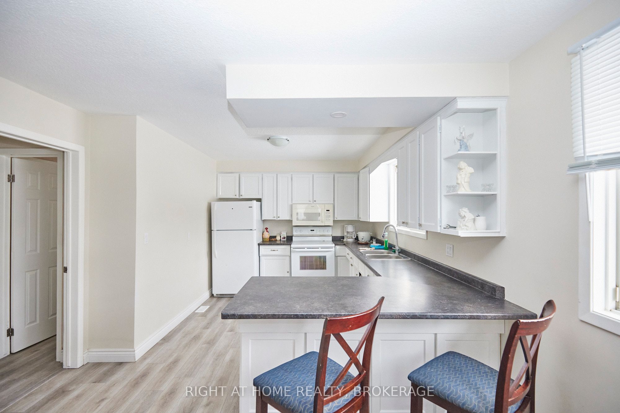 20 Augusta Avenue Property Photo 17