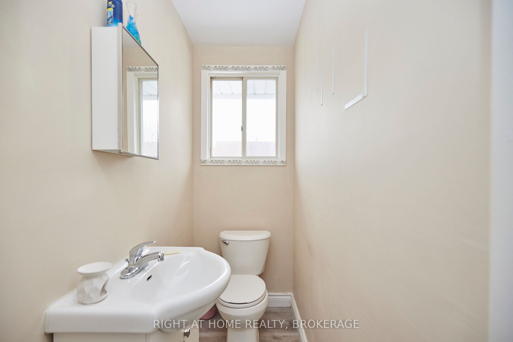 20 Augusta Avenue Property Photo 22