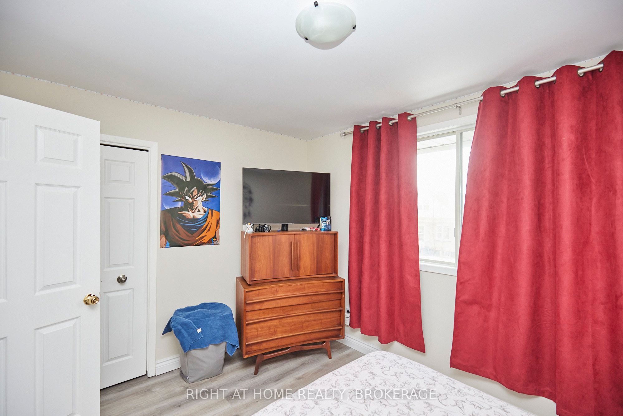 20 Augusta Avenue Property Photo 23