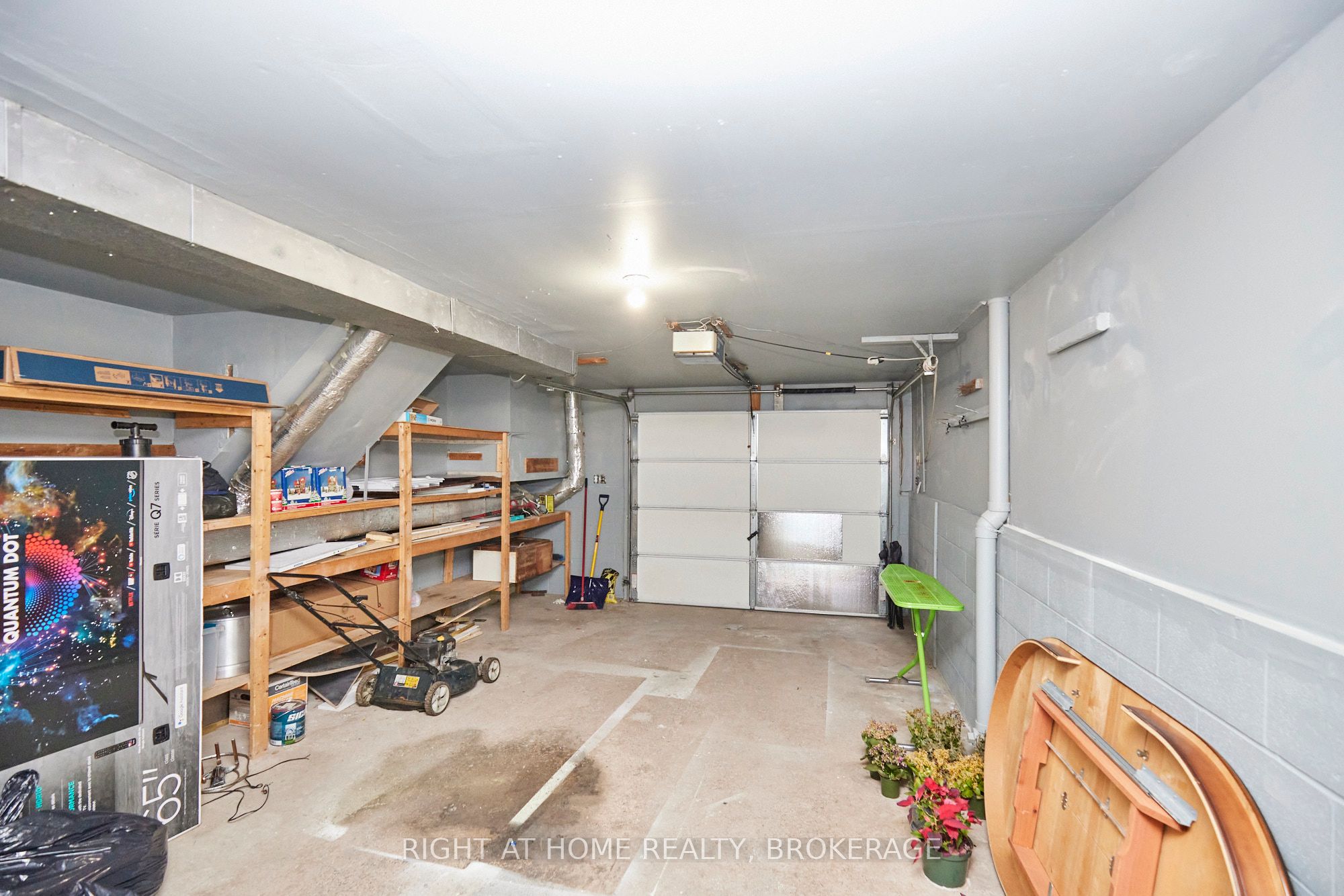 20 Augusta Avenue Property Photo 27