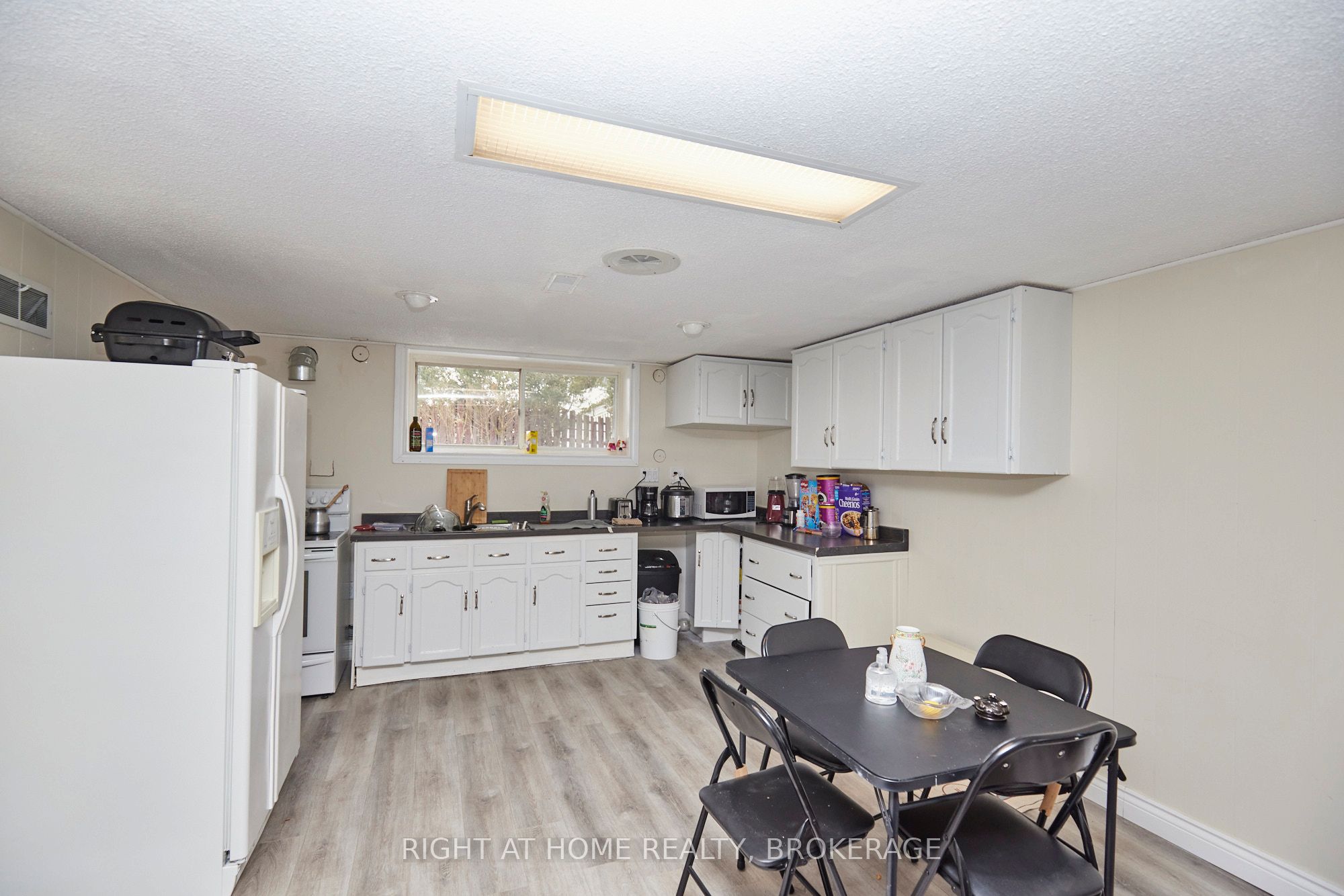 20 Augusta Avenue Property Photo 28