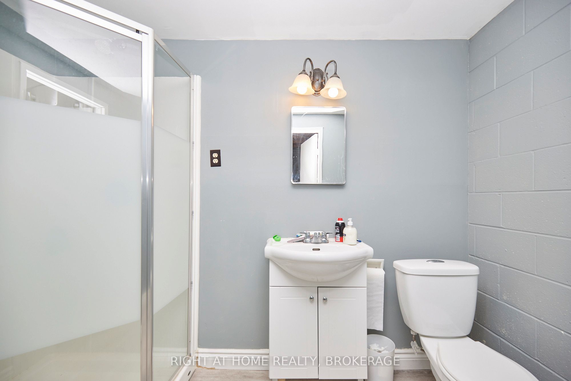 20 Augusta Avenue Property Photo 31