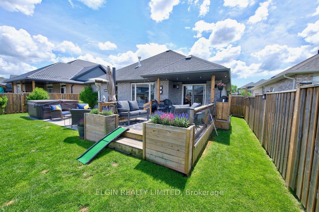 40 Glengariff Drive Property Photo 35