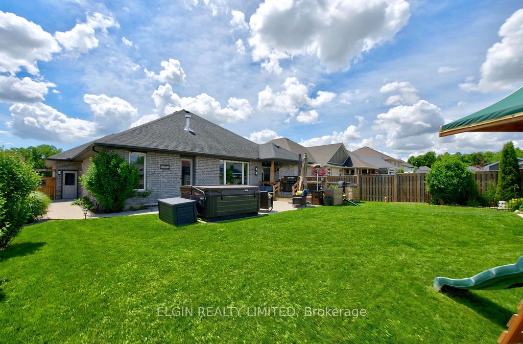 40 Glengariff Drive Property Photo 37