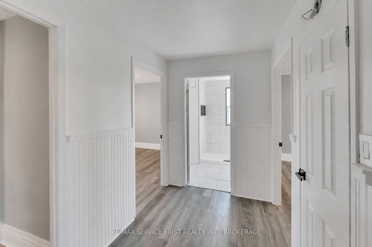 211 Raglan Road Property Photo 3