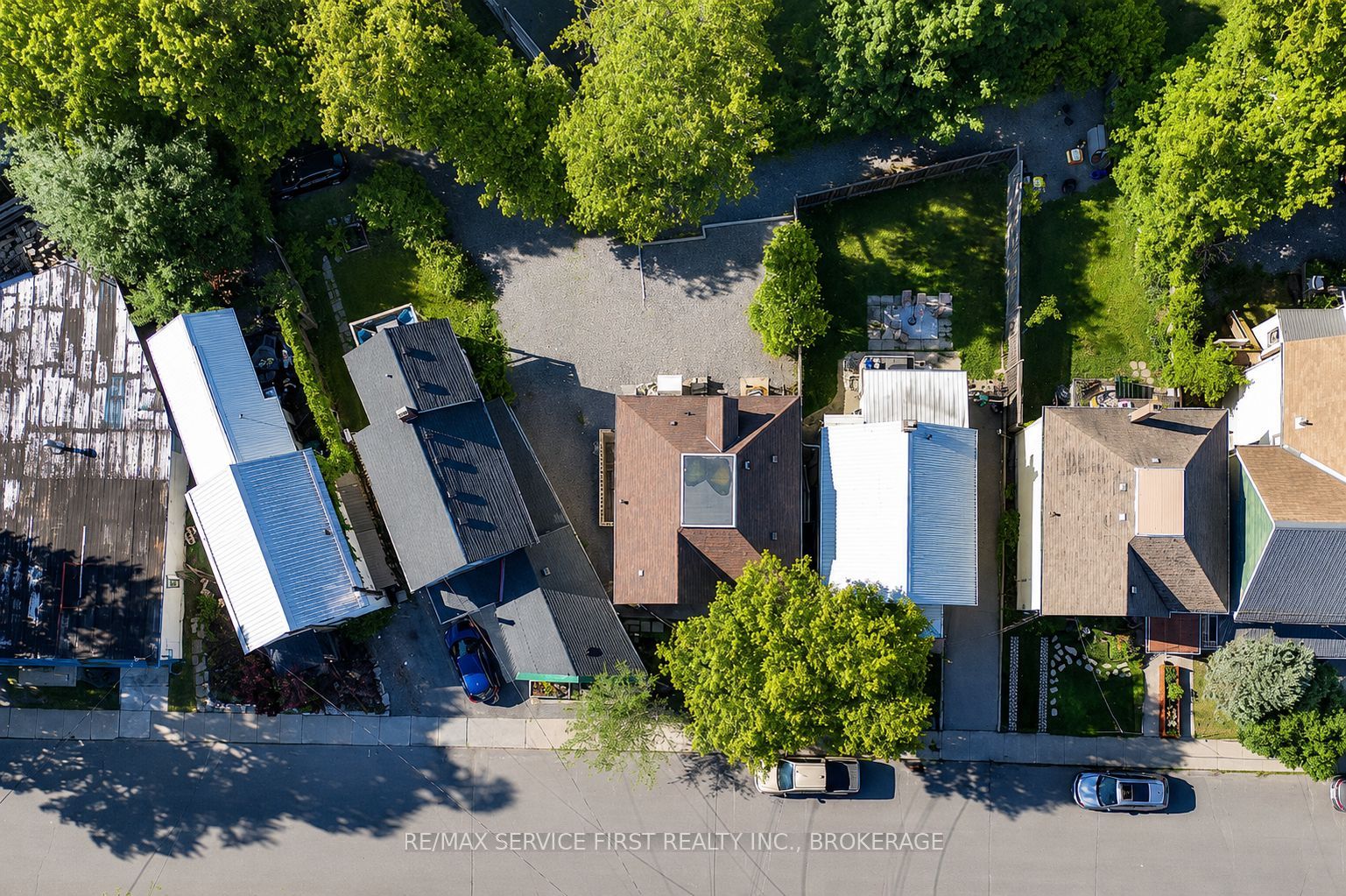 211 Raglan Road Property Photo 17