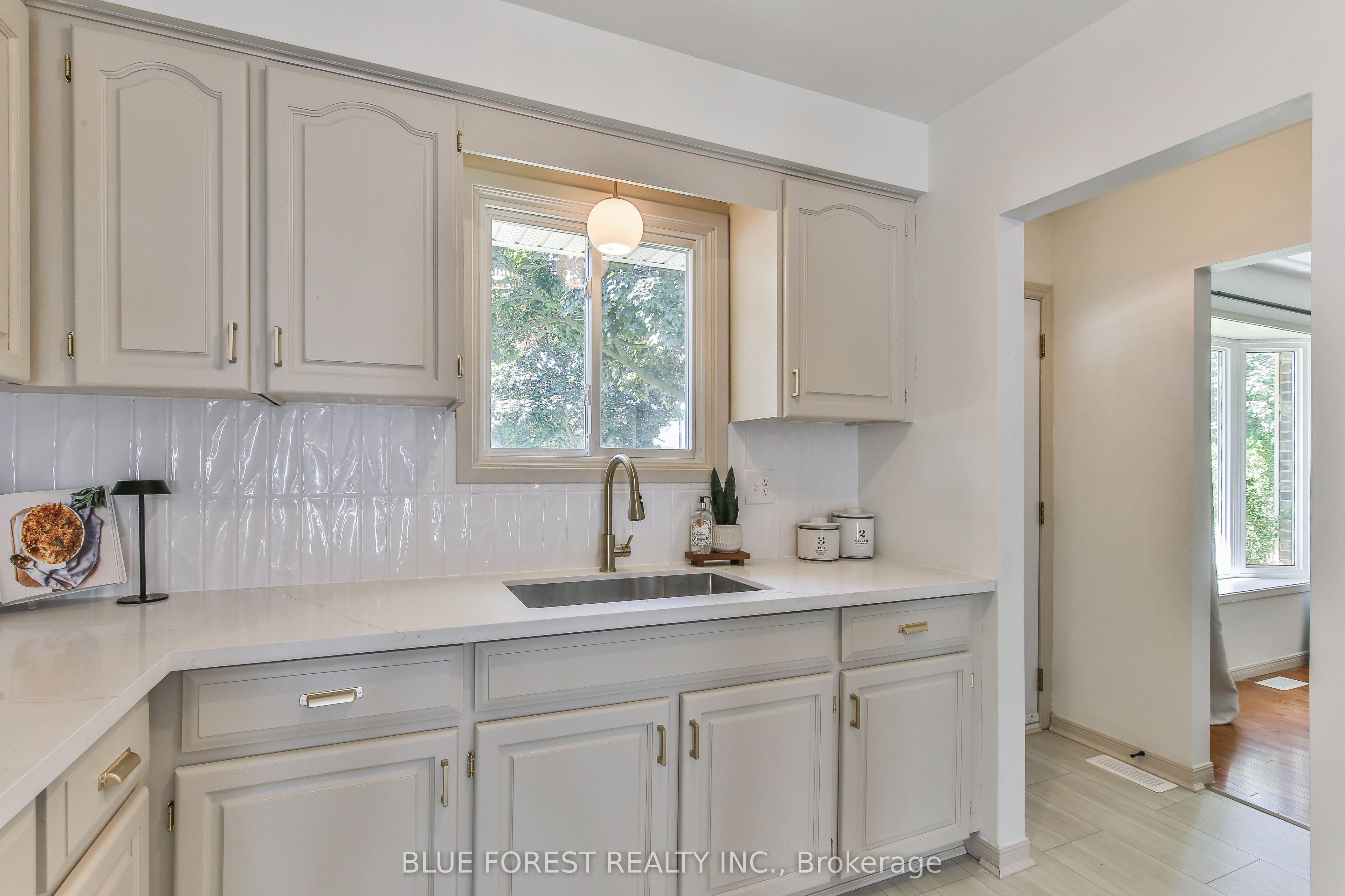 71 Rosamond Crescent Property Photo 11