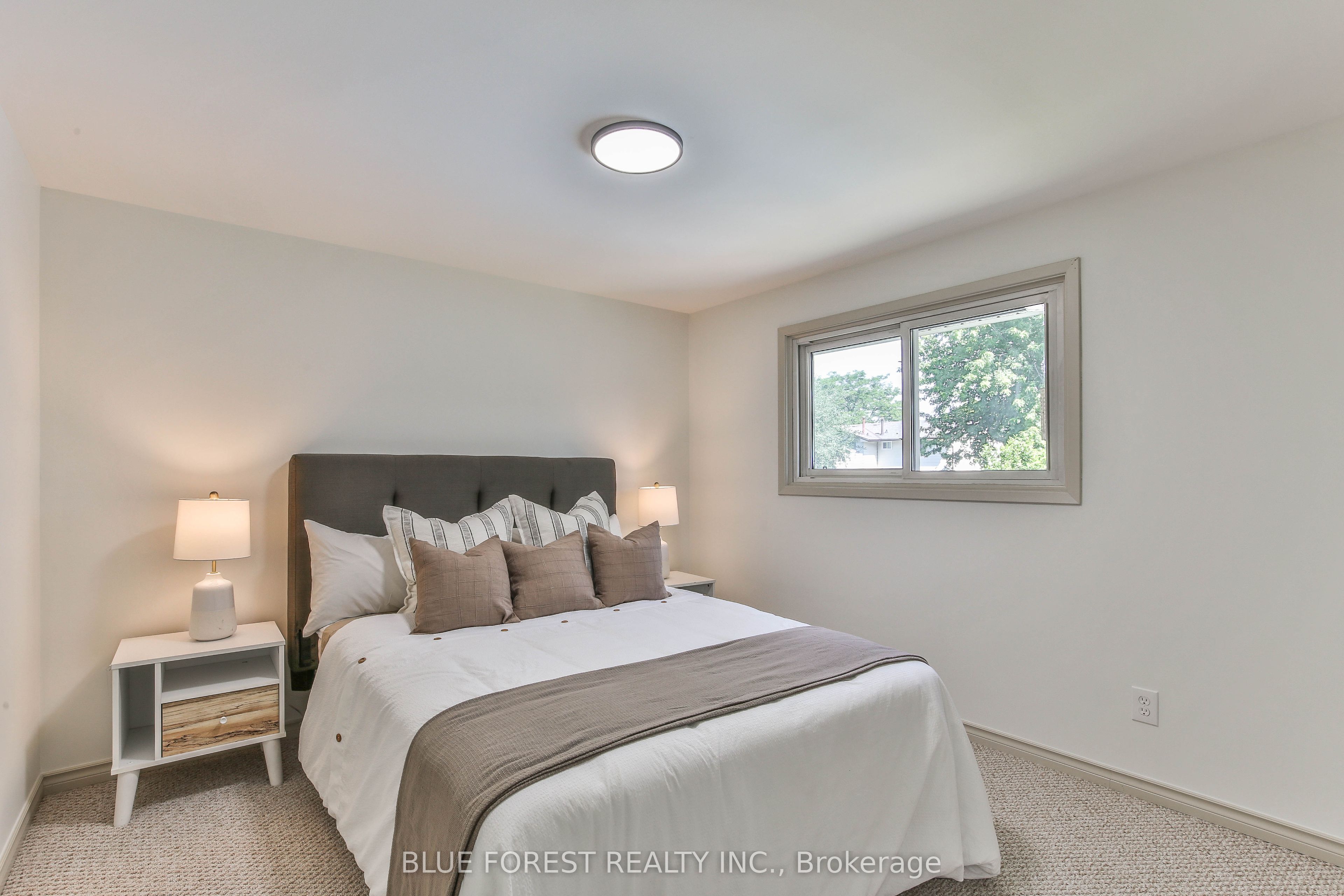71 Rosamond Crescent Property Photo 17