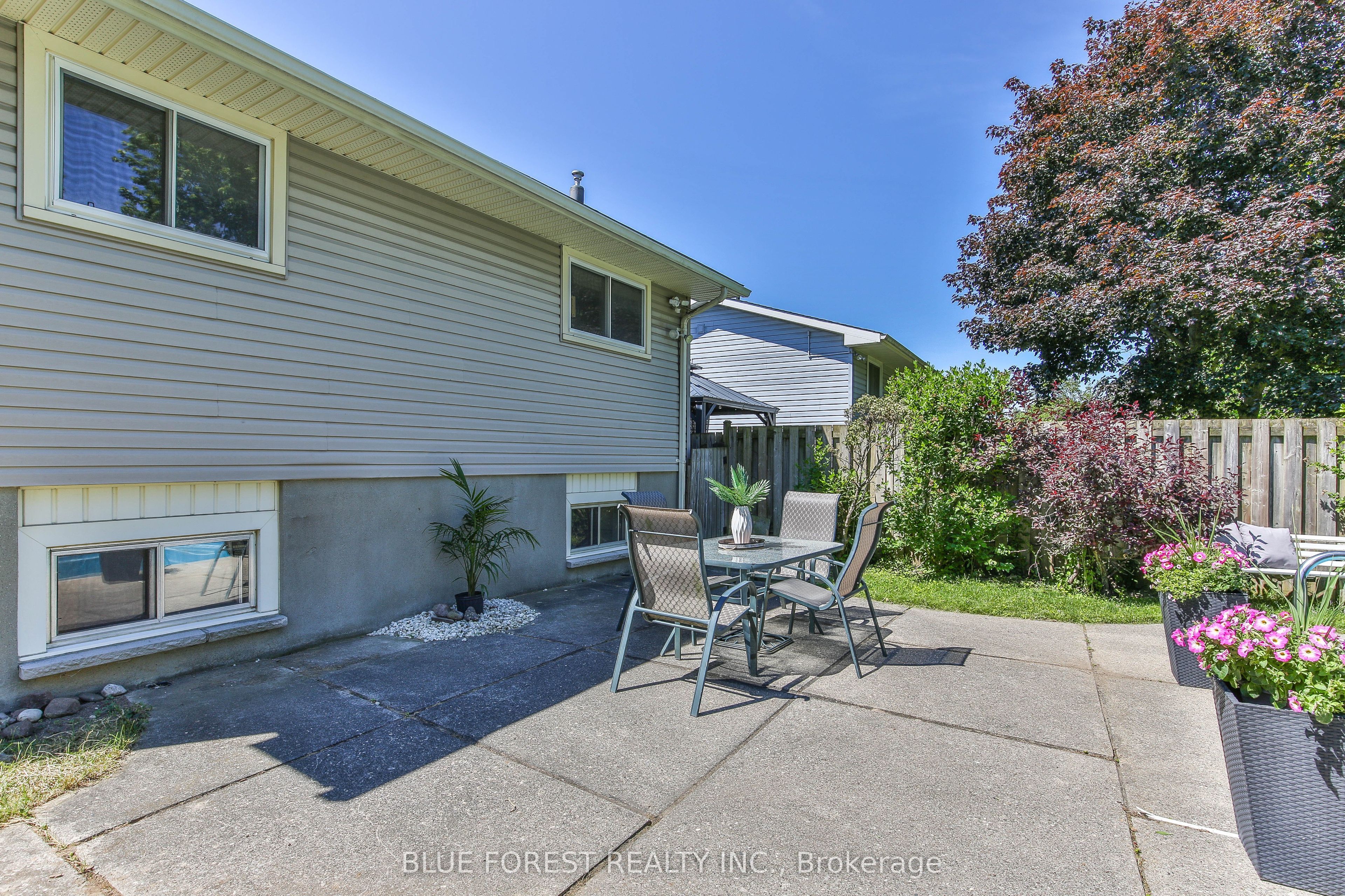 71 Rosamond Crescent Property Photo 34