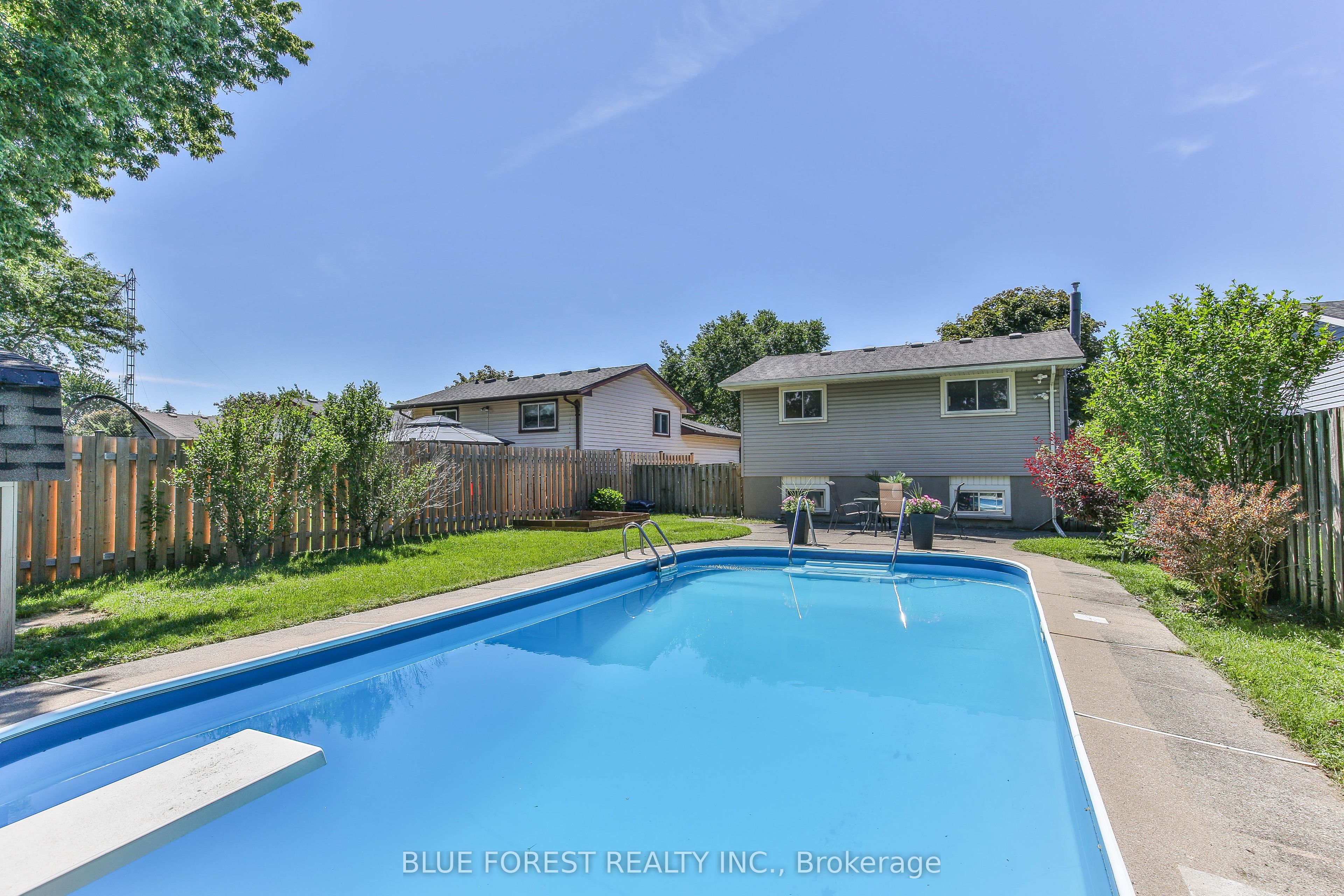 71 Rosamond Crescent Property Photo 39