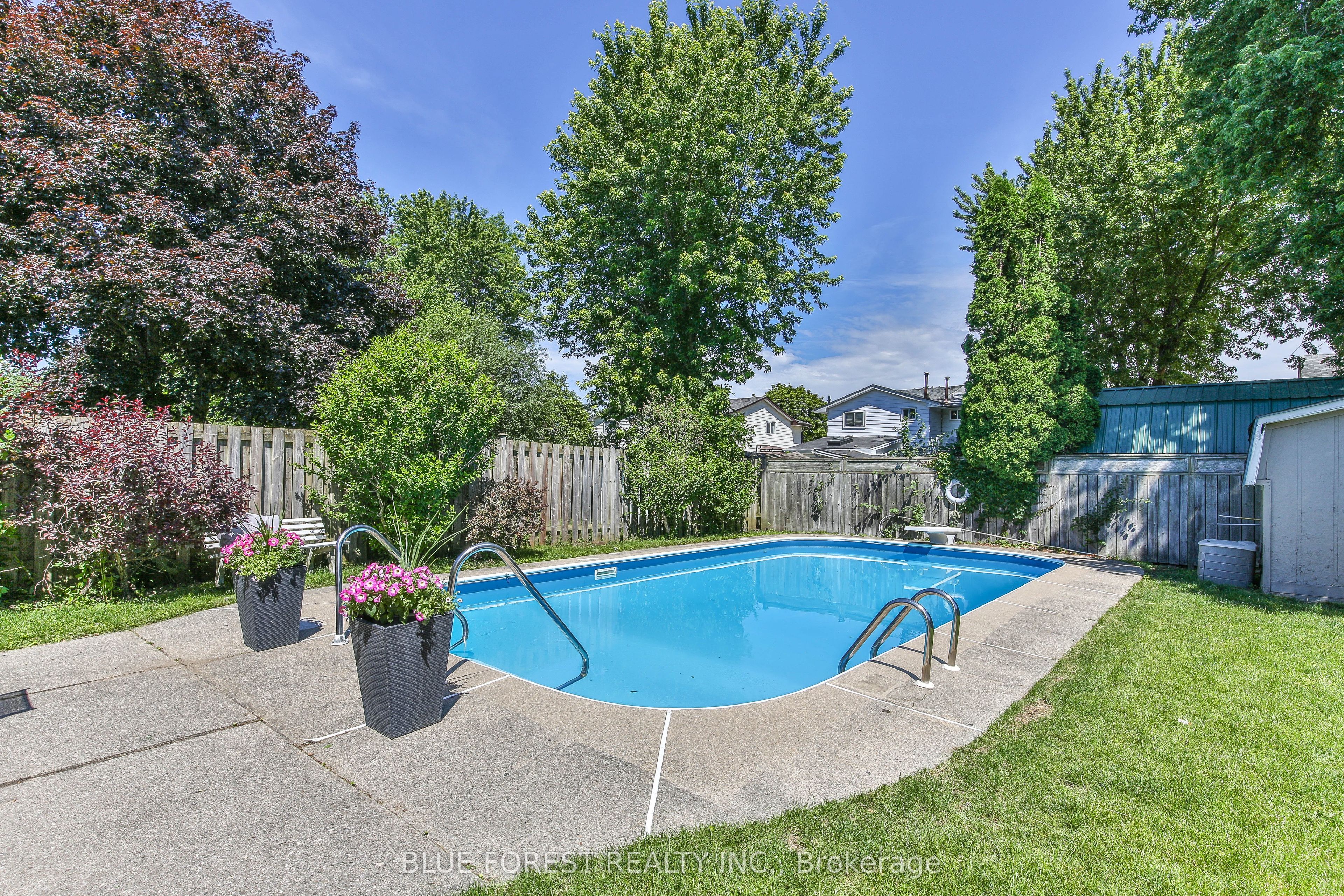 71 Rosamond Crescent Property Photo 42