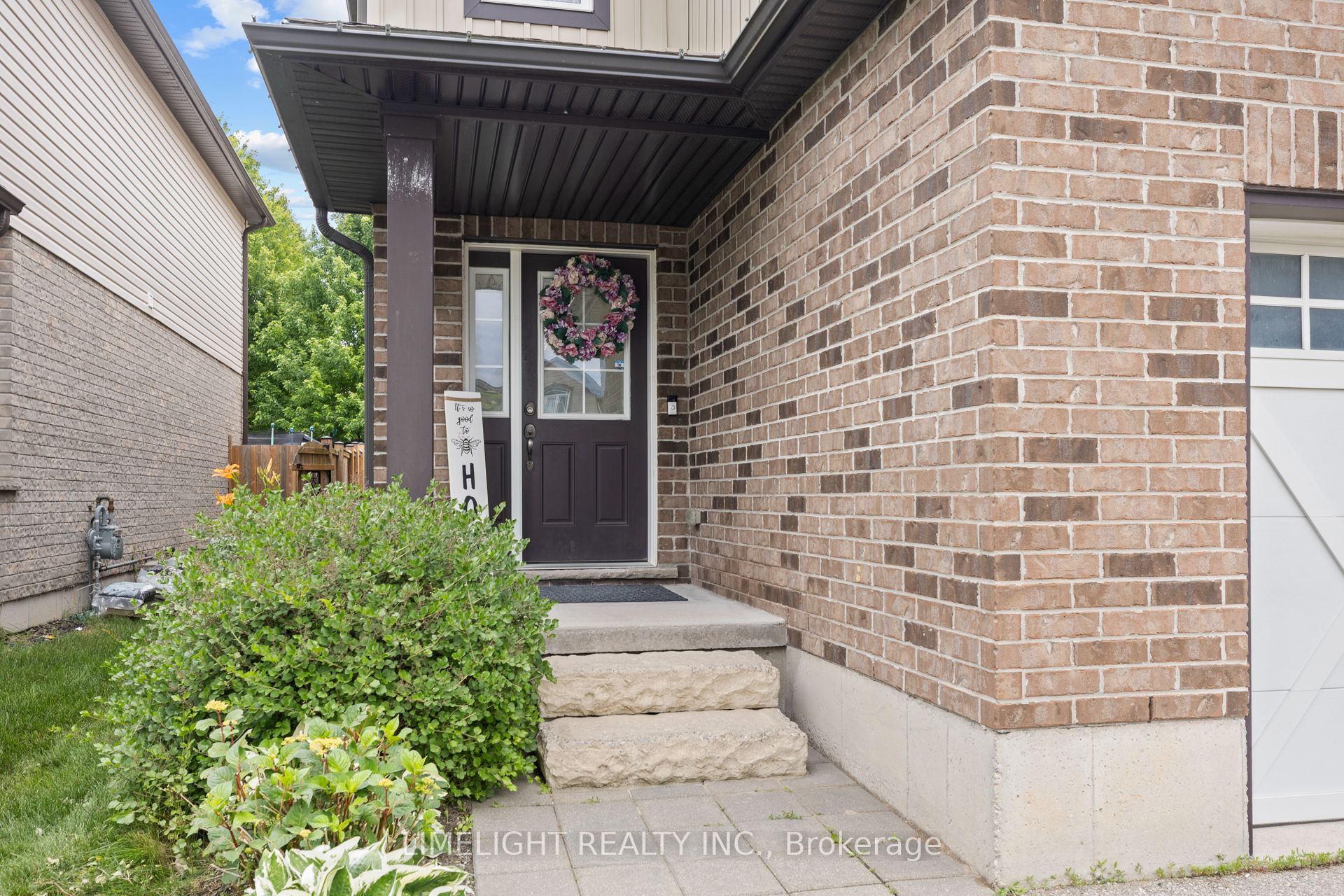 676 Guiness Way Property Photo 3