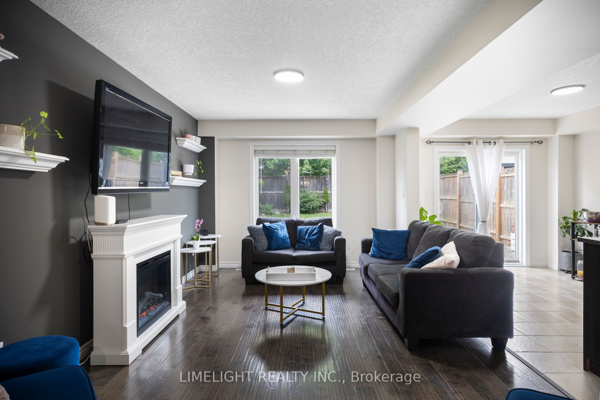 676 Guiness Way Property Photo 11