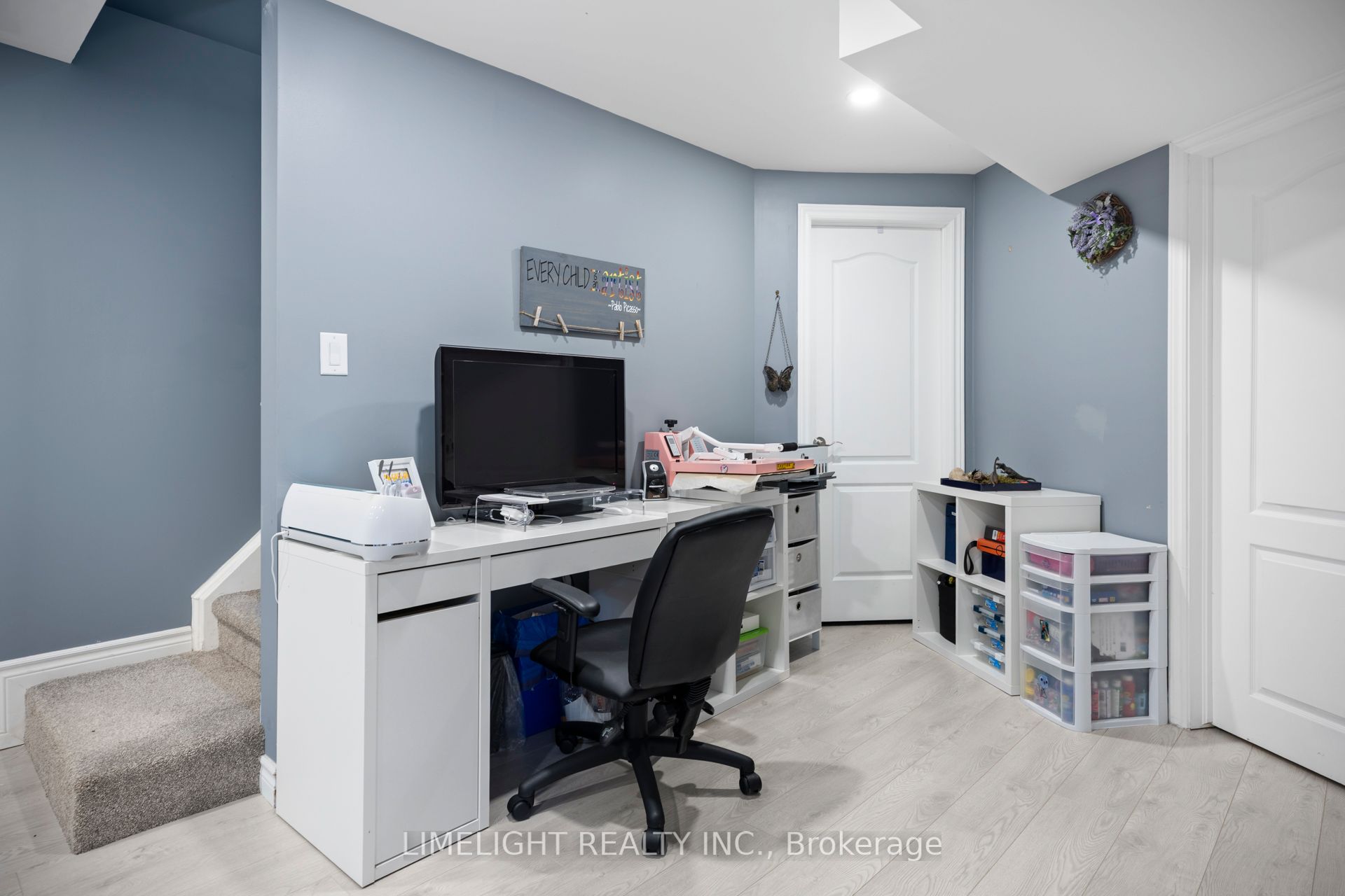 676 Guiness Way Property Photo 27