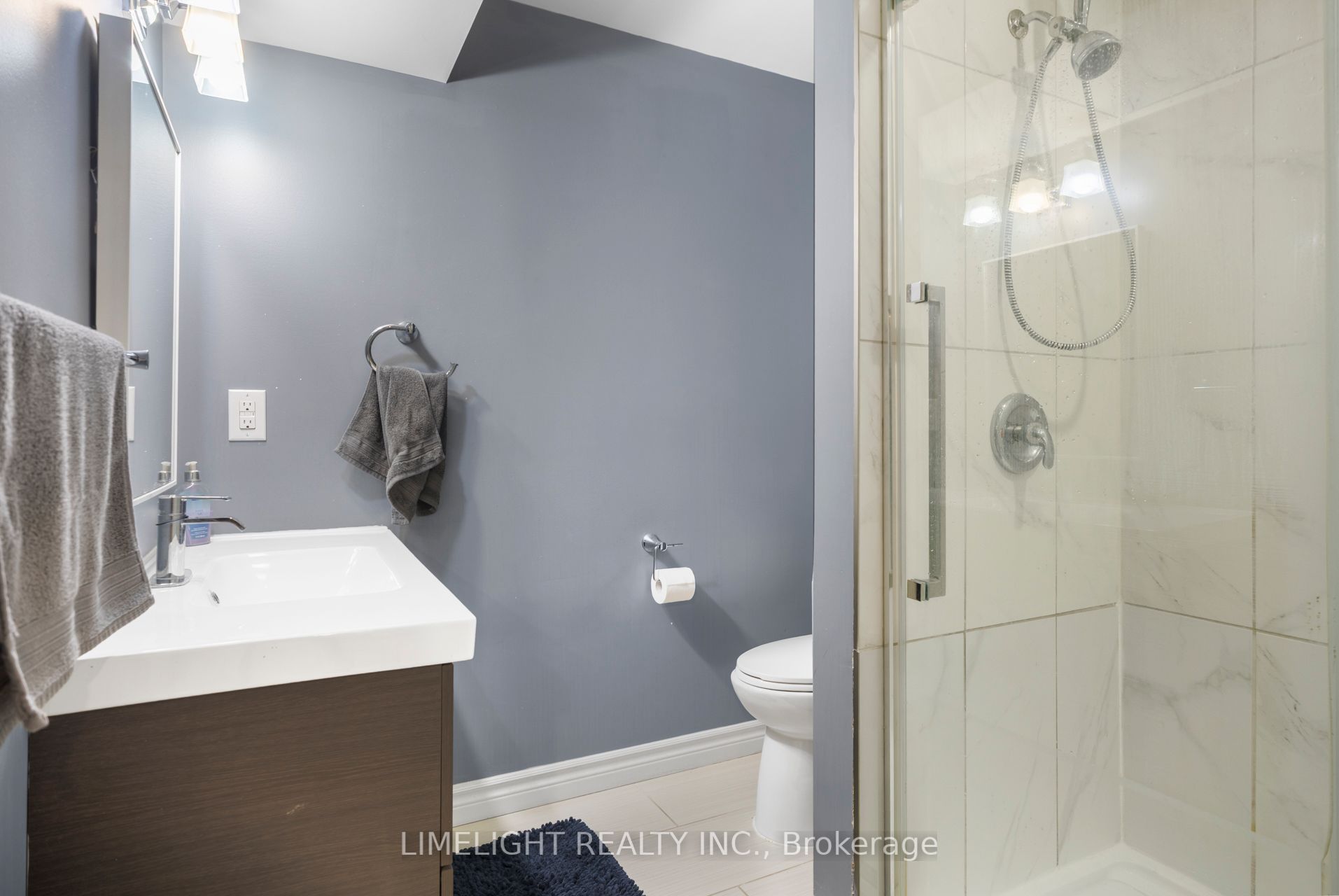 676 Guiness Way Property Photo 28