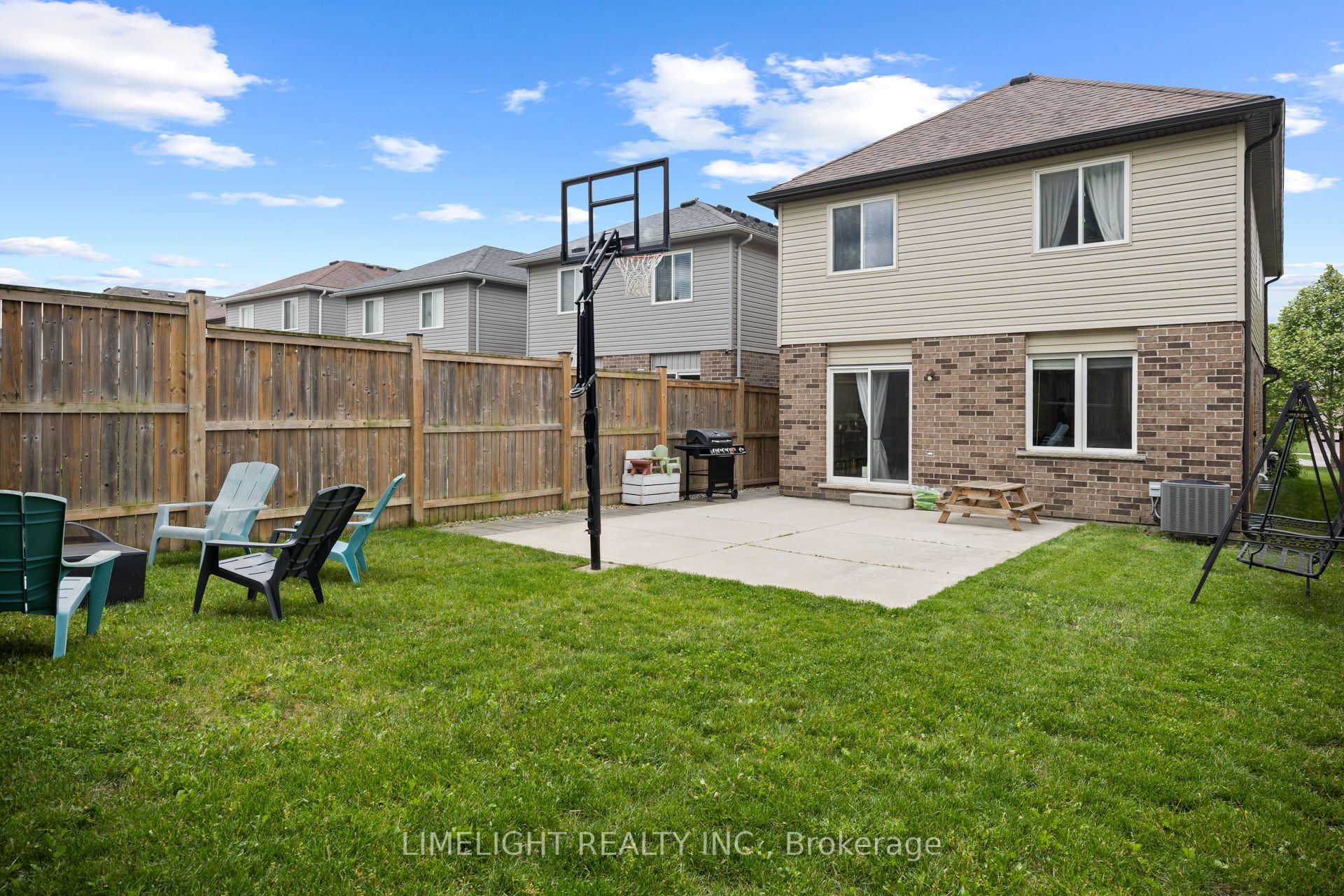 676 Guiness Way Property Photo 36