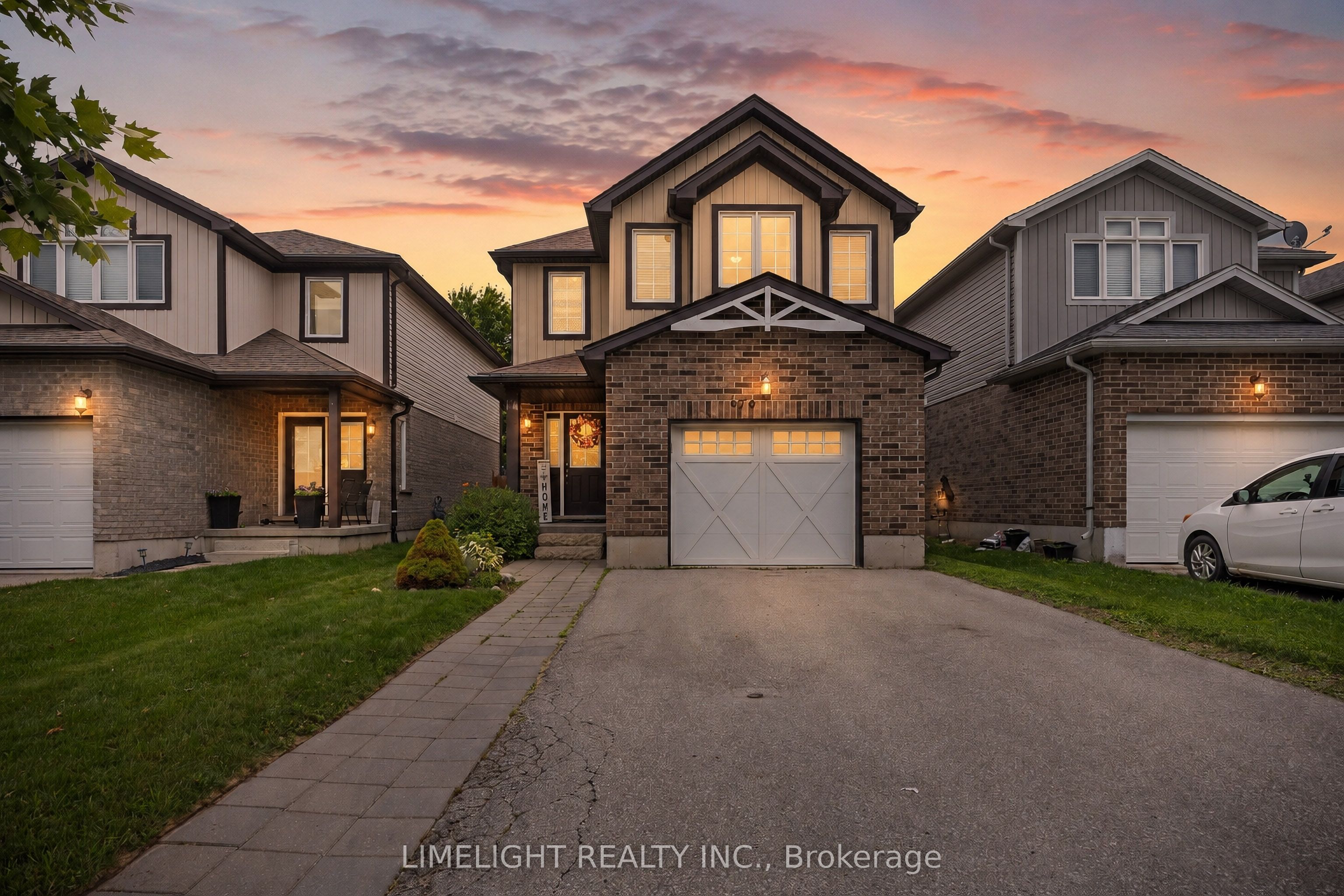 676 Guiness Way Property Photo 37