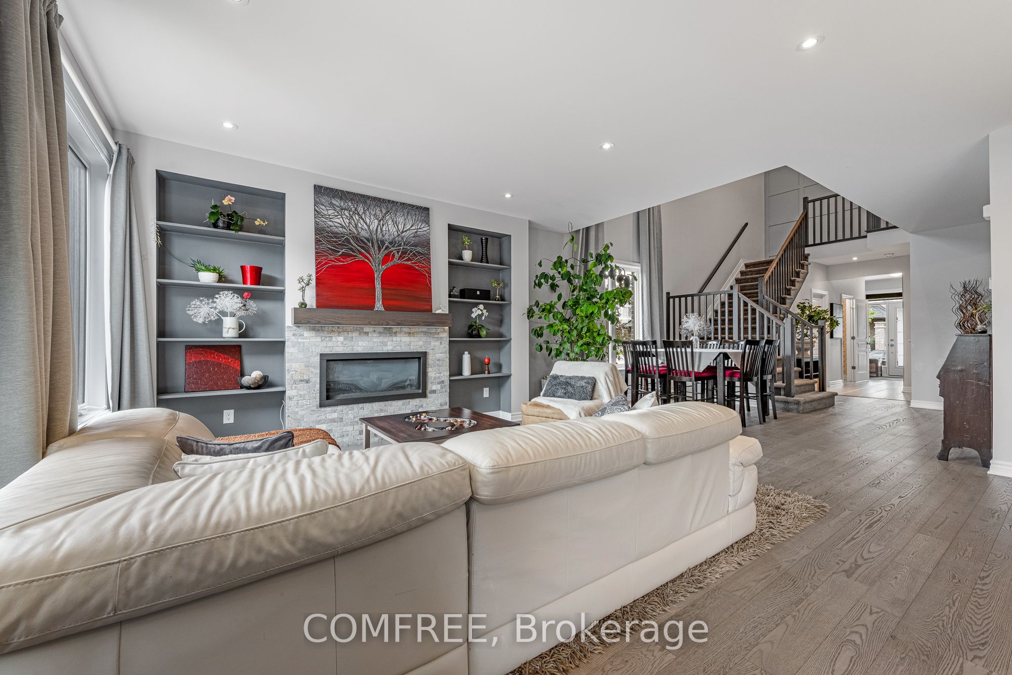 792 Twist Way Property Photo 6