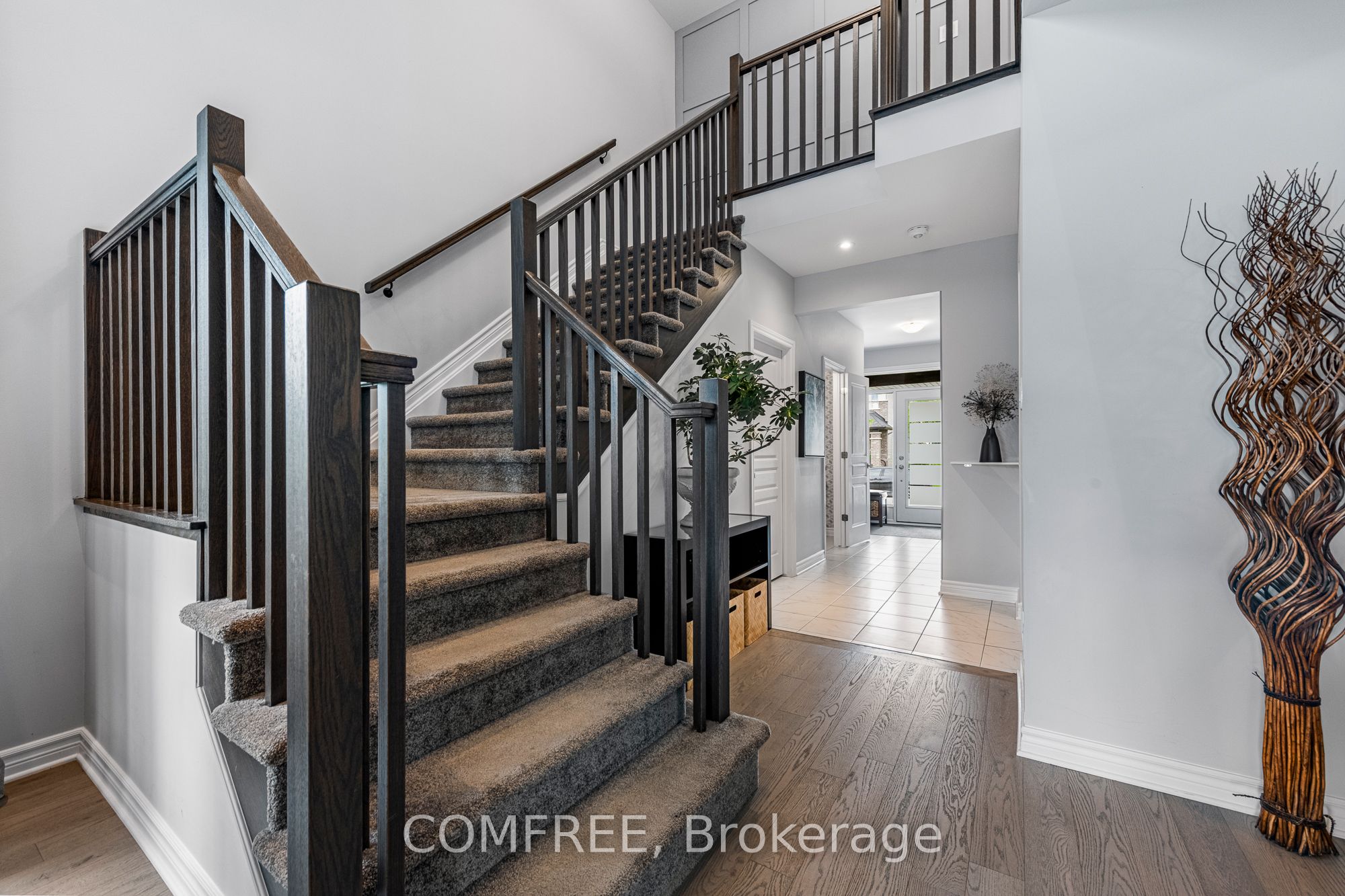 792 Twist Way Property Photo 10