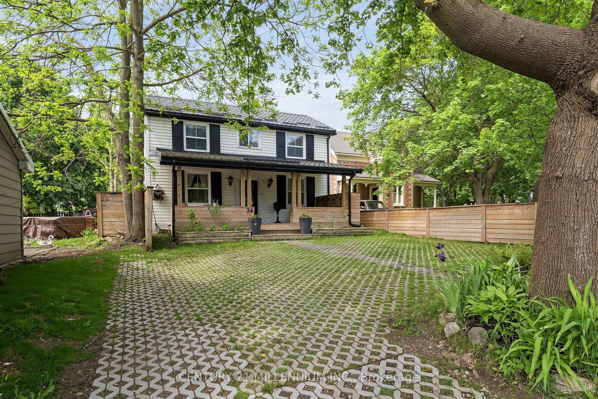 34 Main Street Property Photo 1